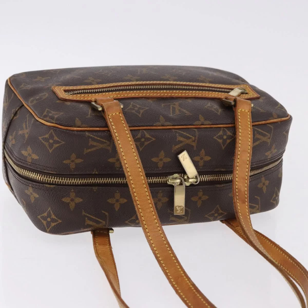 Louis Vuitton Cité MM