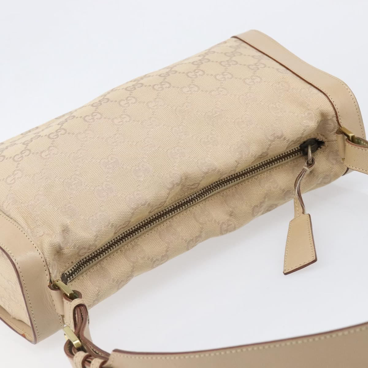 Gucci GG Shoulder Bag Beige