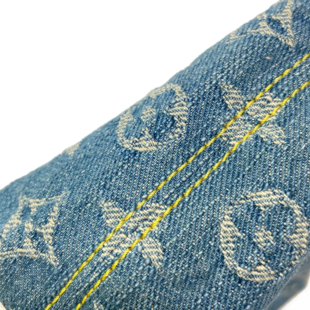 Louis Vuitton Pochette Hills Denim