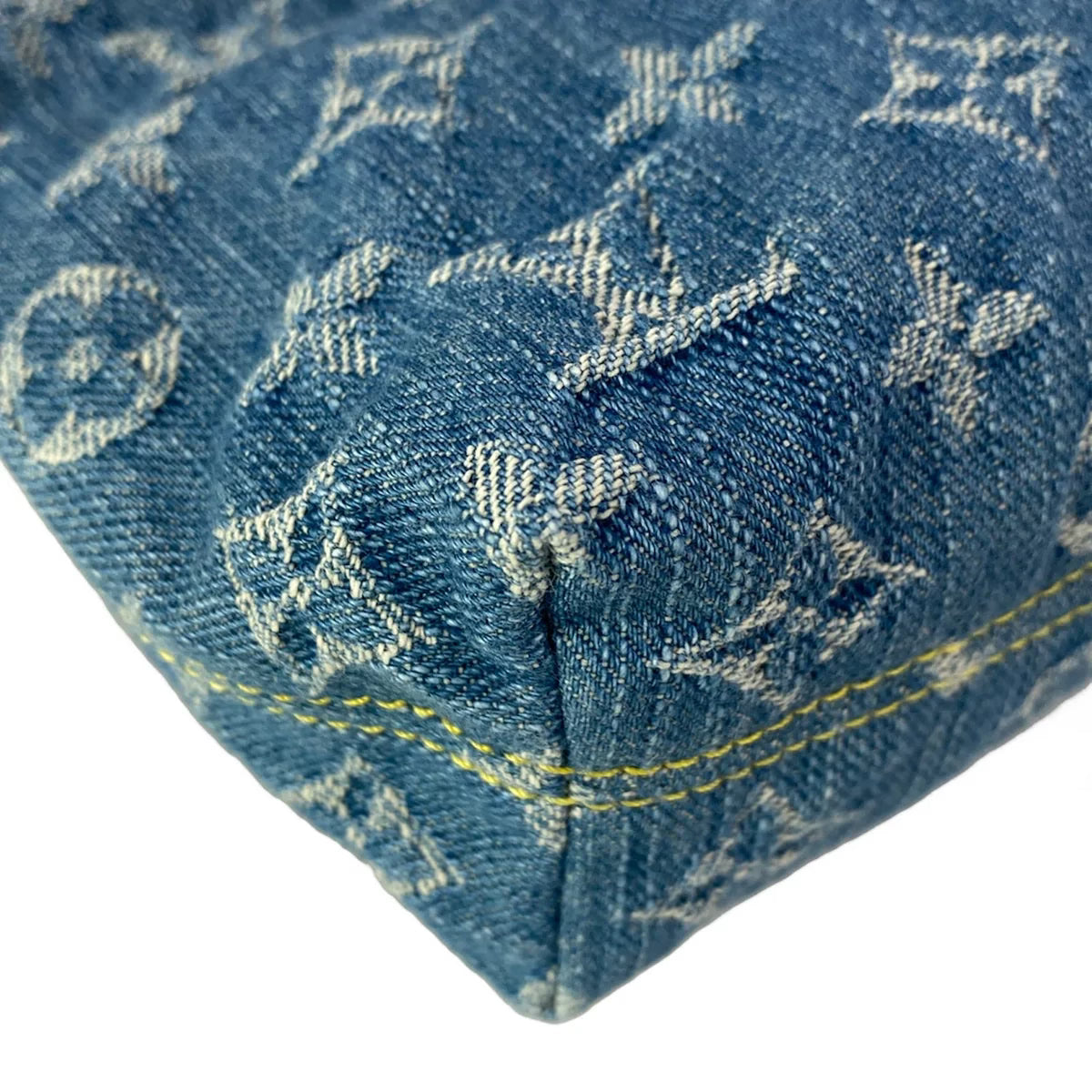 Louis Vuitton Pochette Hills Denim