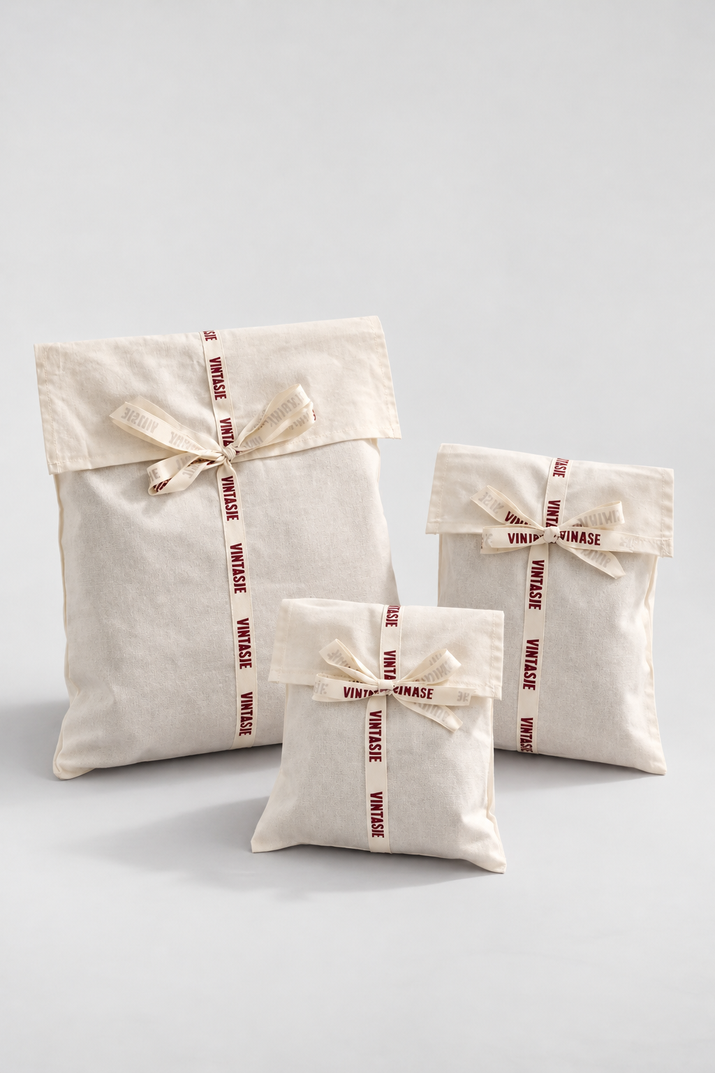 The Vintasje Dust Bag