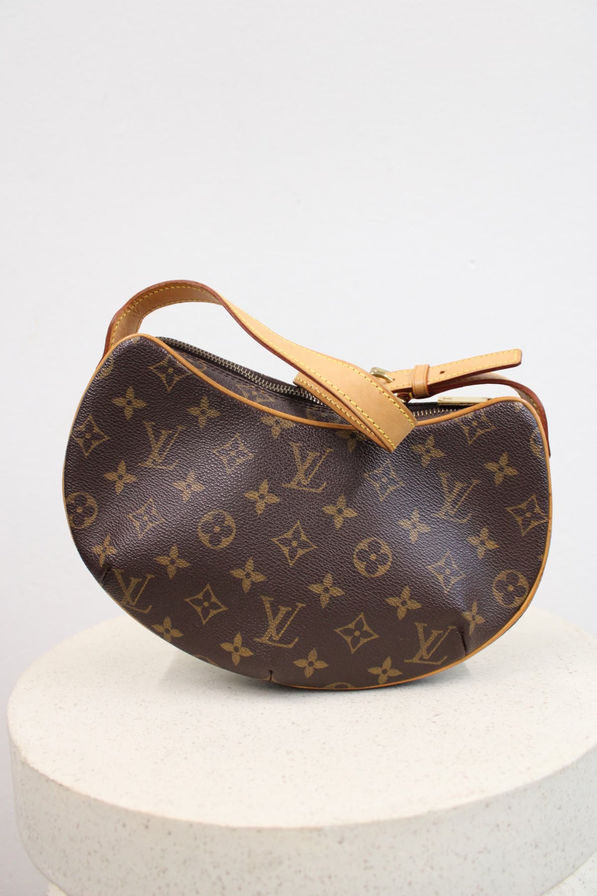 Louis Vuitton Croissant PM