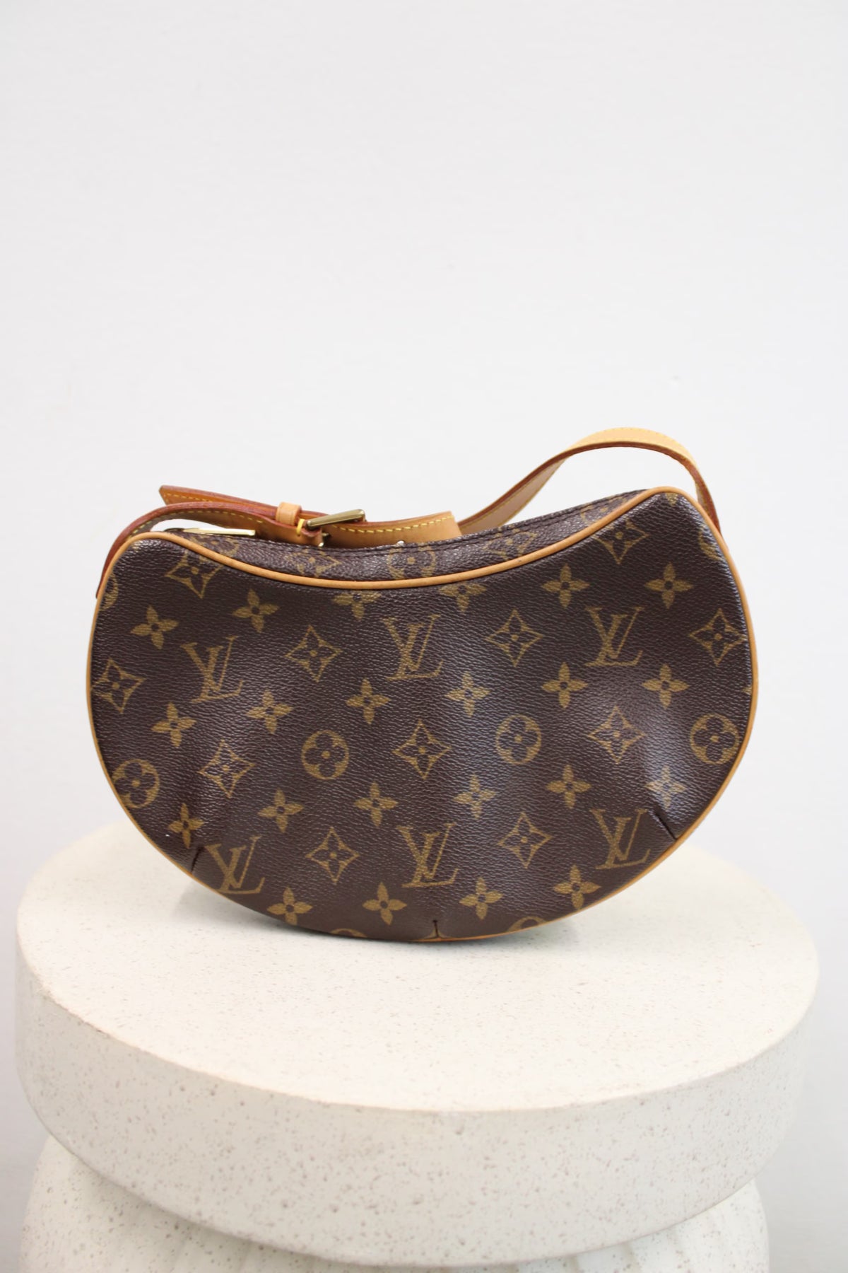Louis Vuitton Croissant PM