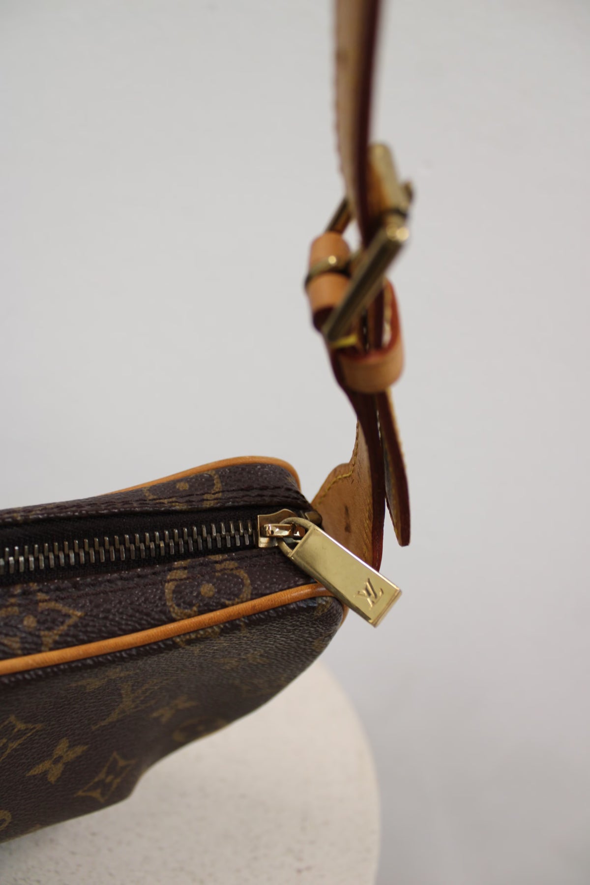 Louis Vuitton Croissant PM