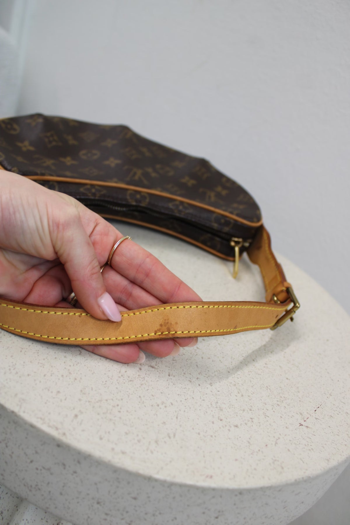 Louis Vuitton Croissant PM