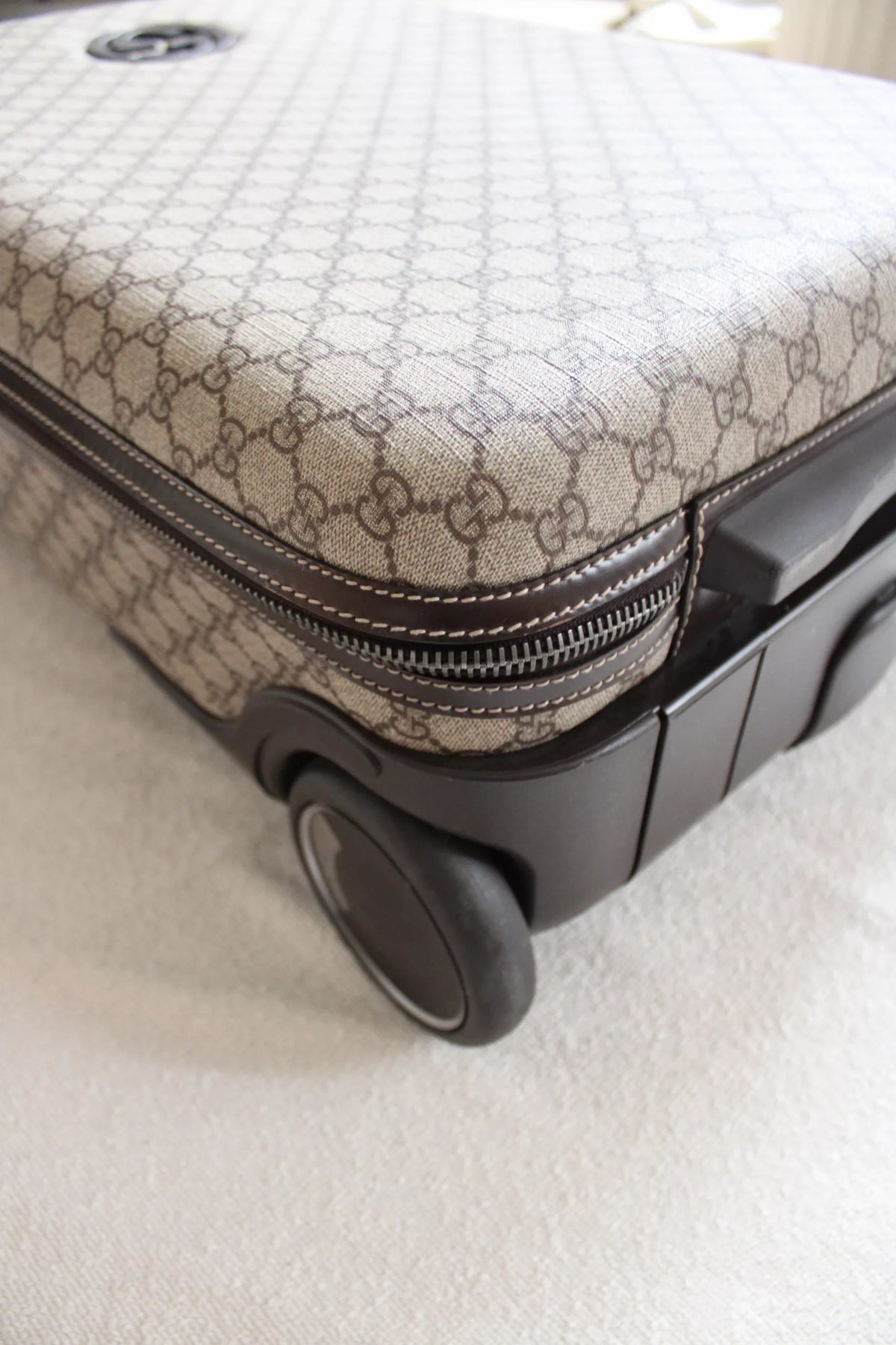 Gucci GG Supreme Suitcase