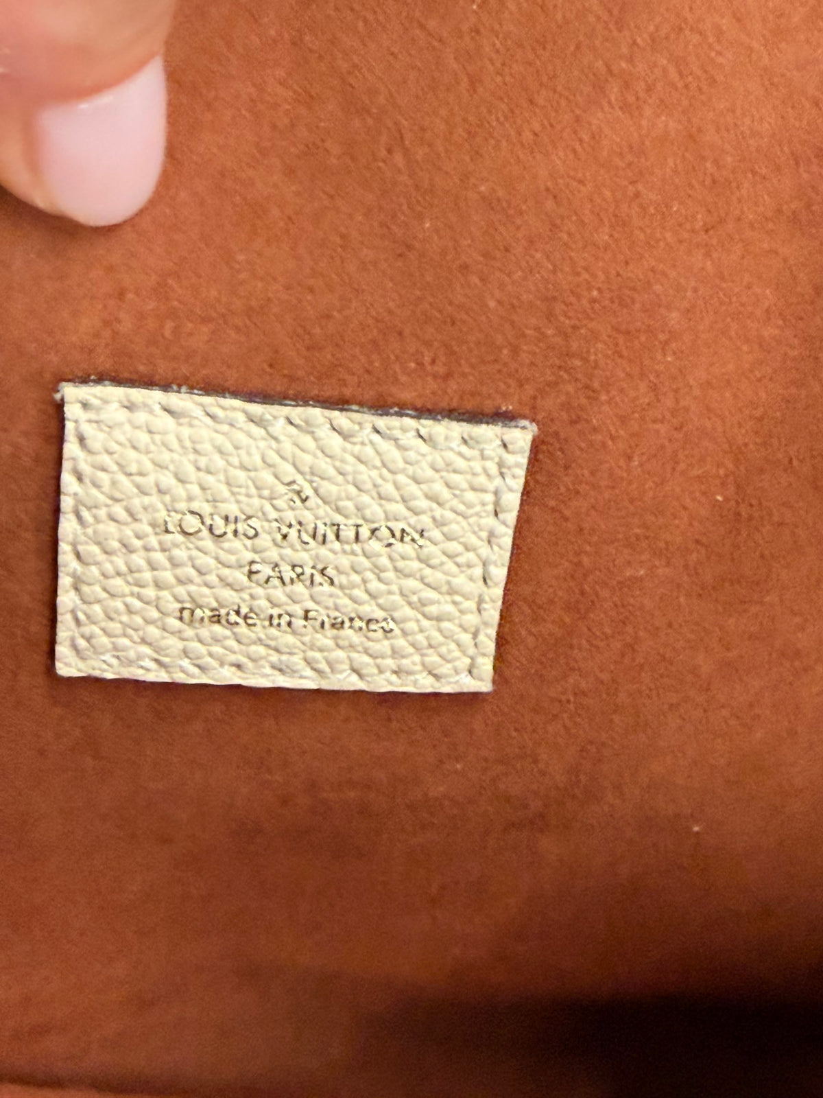Louis Vuitton Pochette Métis Empreinte Creme