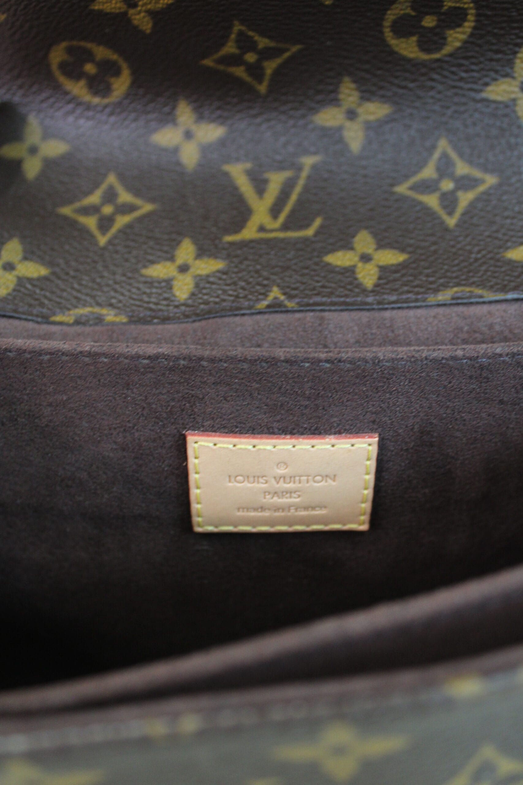 Louis Vuitton Pochette Métis - Image 12