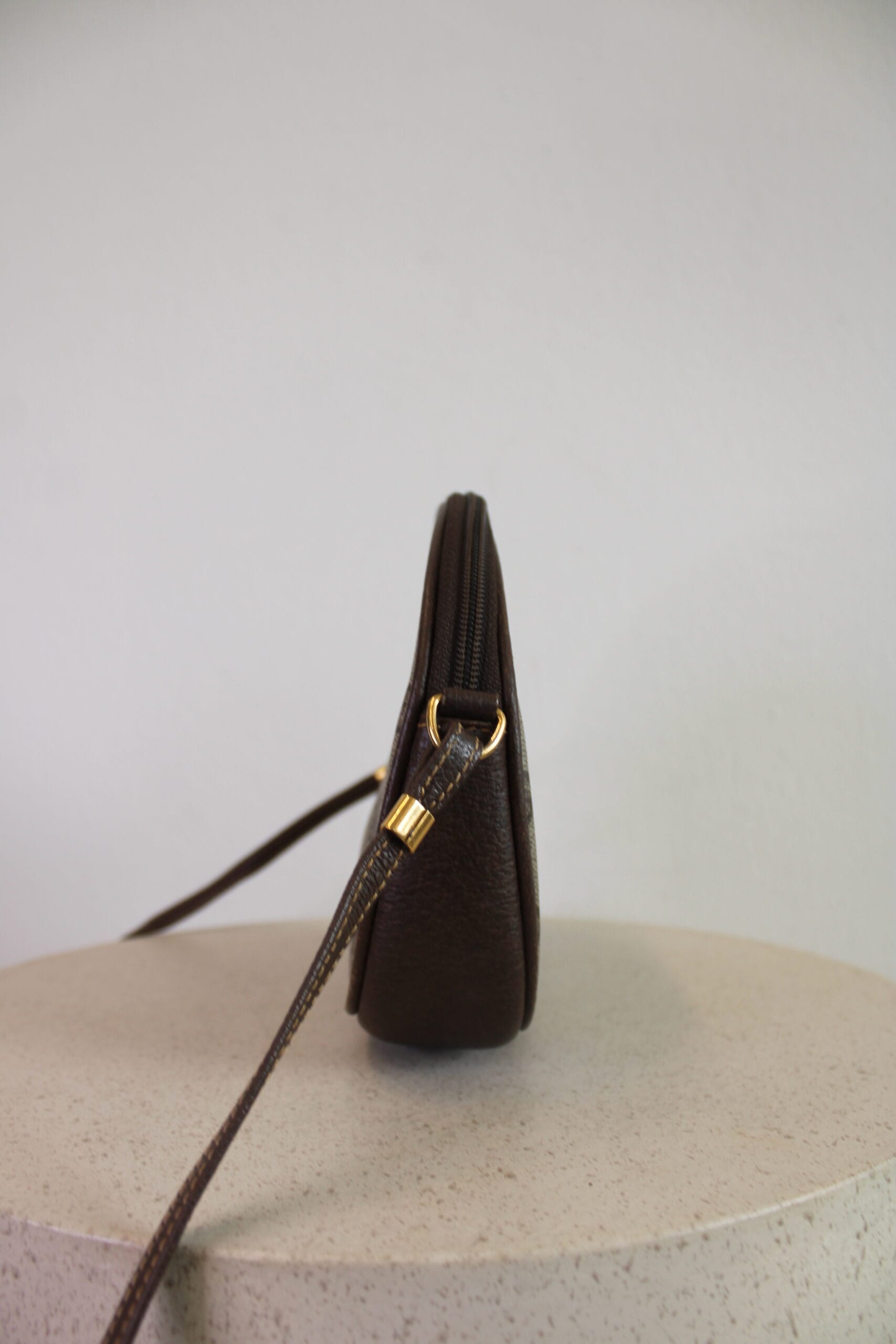 Gucci PVC Crossbody Bag Oval - Image 6