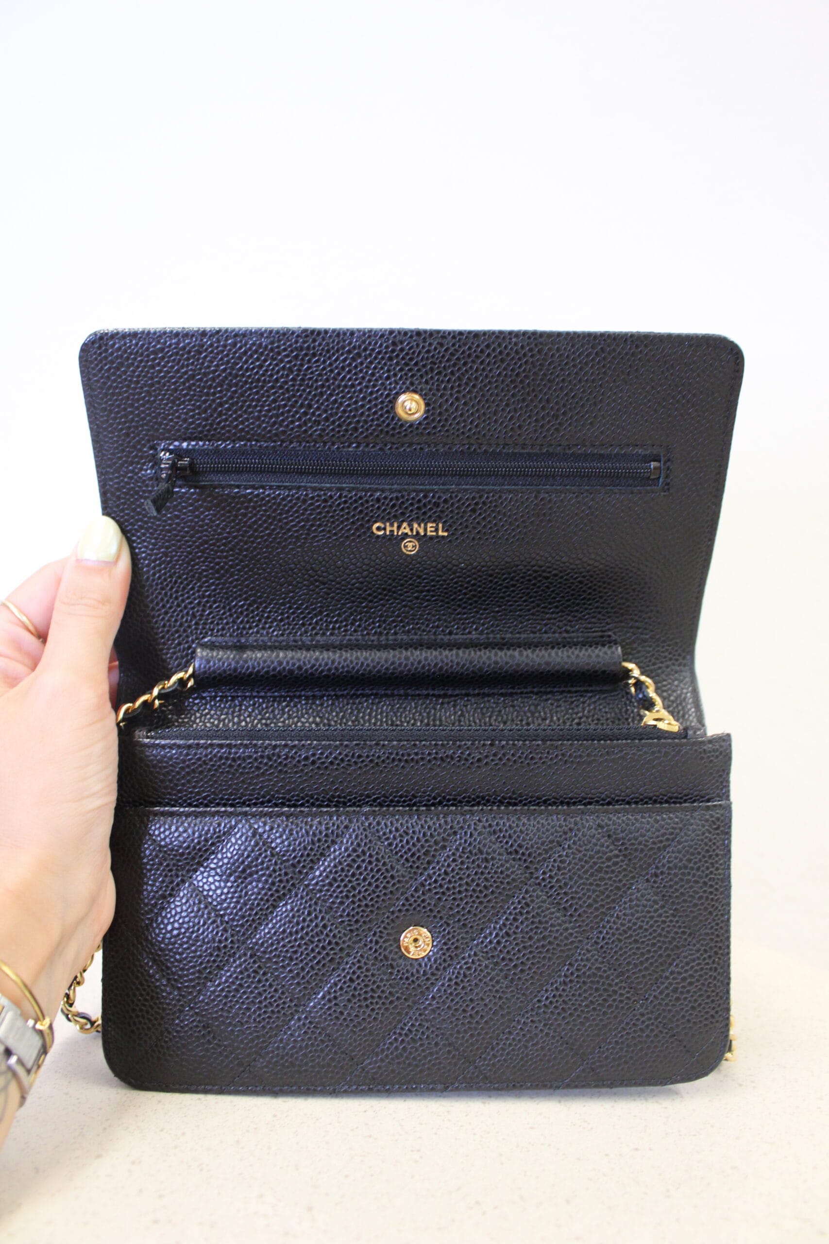 Chanel WOC Bag Caviar Black - Image 8