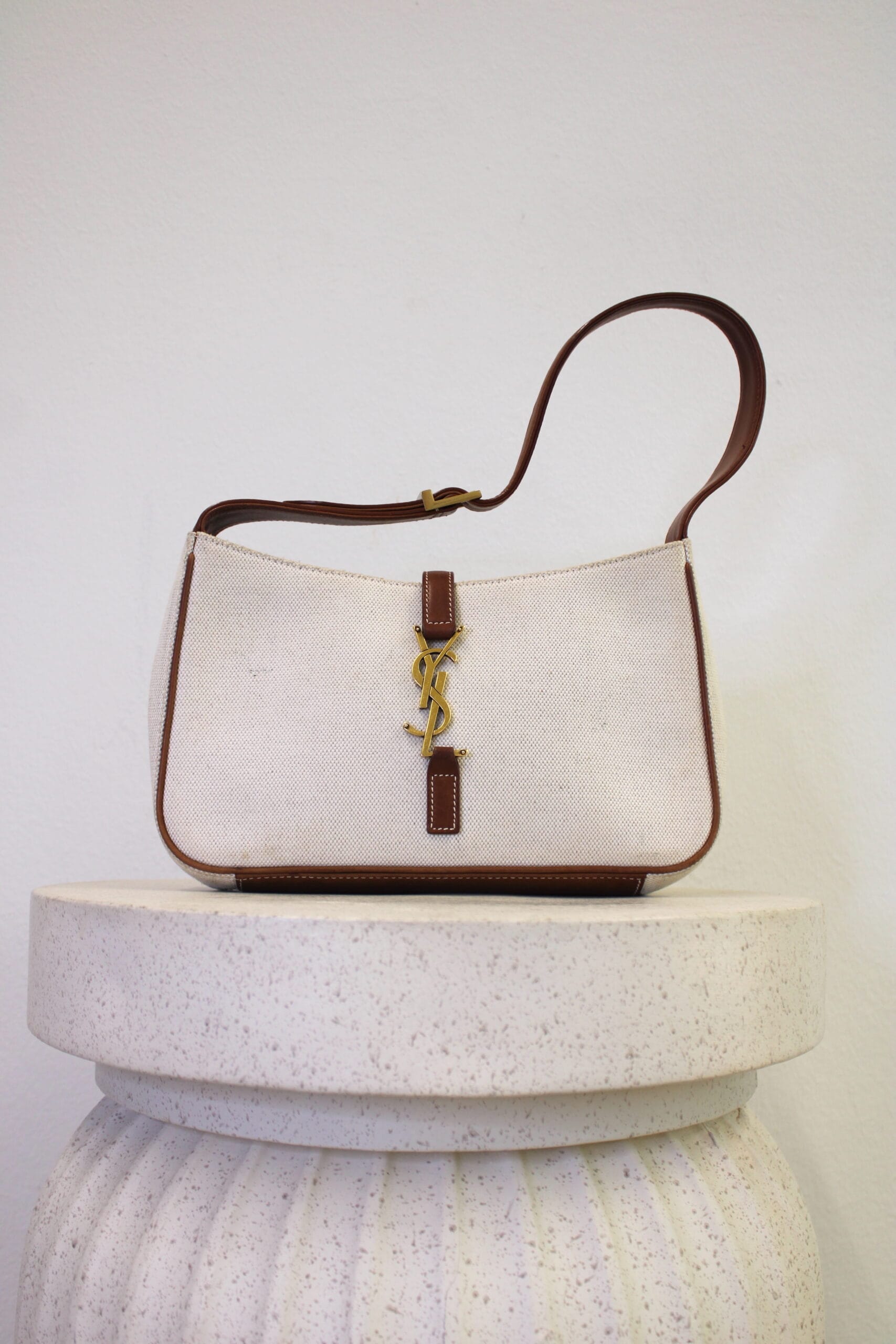 Yves Saint Laurent Hobo 5 a 7 Canvas