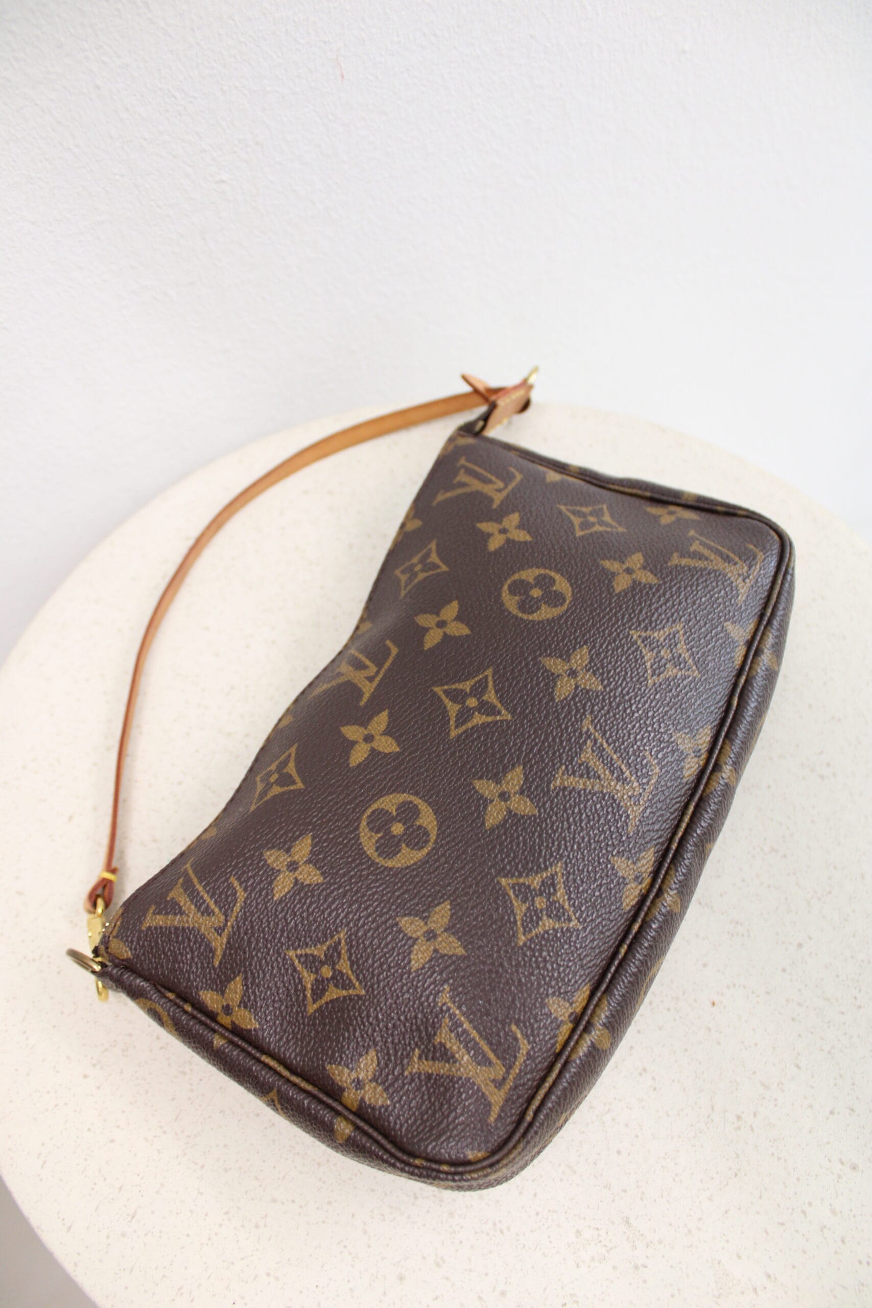 Louis Vuitton Pochette - Image 7