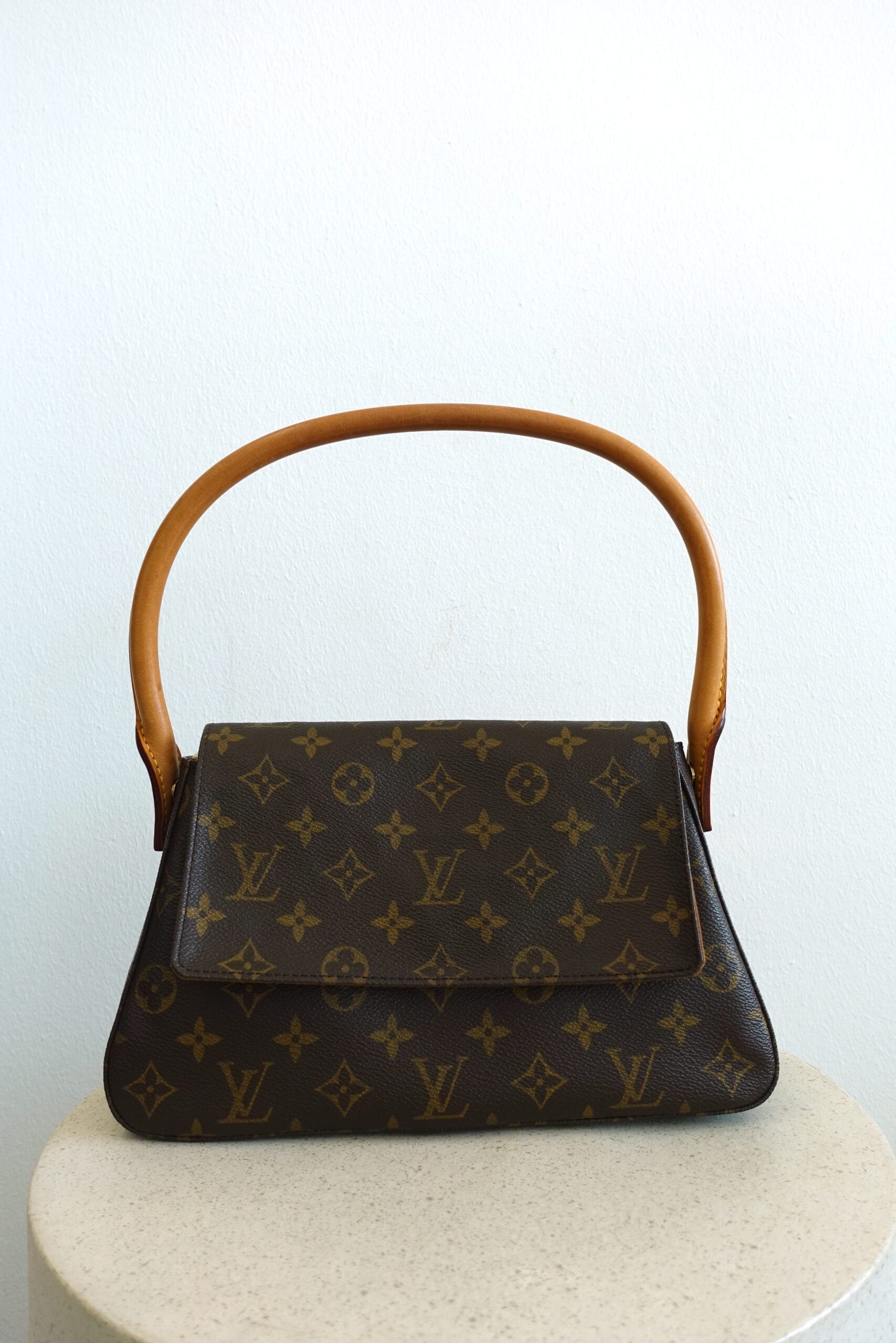 Louis Vuitton Looping PM - Image 2