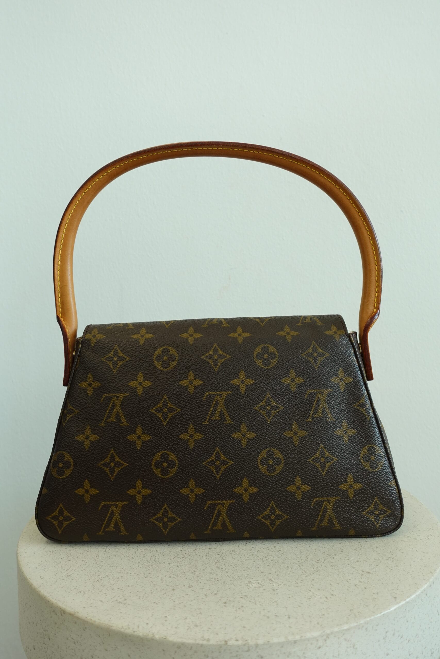 Louis Vuitton Looping PM - Image 5