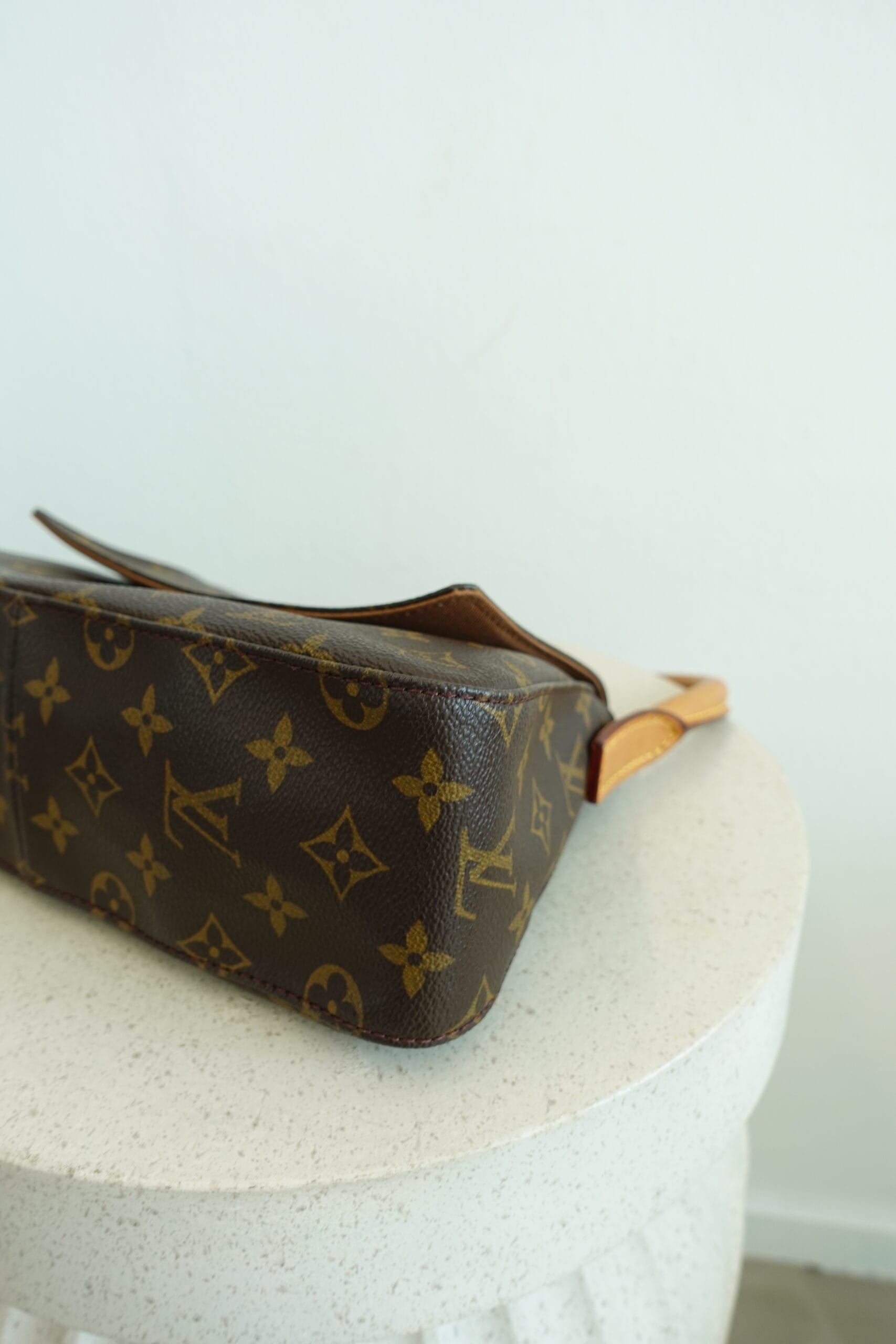 Louis Vuitton Looping PM - Image 9