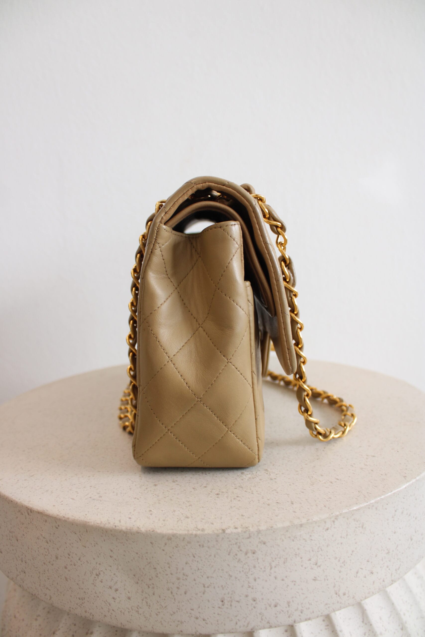 Chanel Double Flap Bag Medium Beige - Image 20