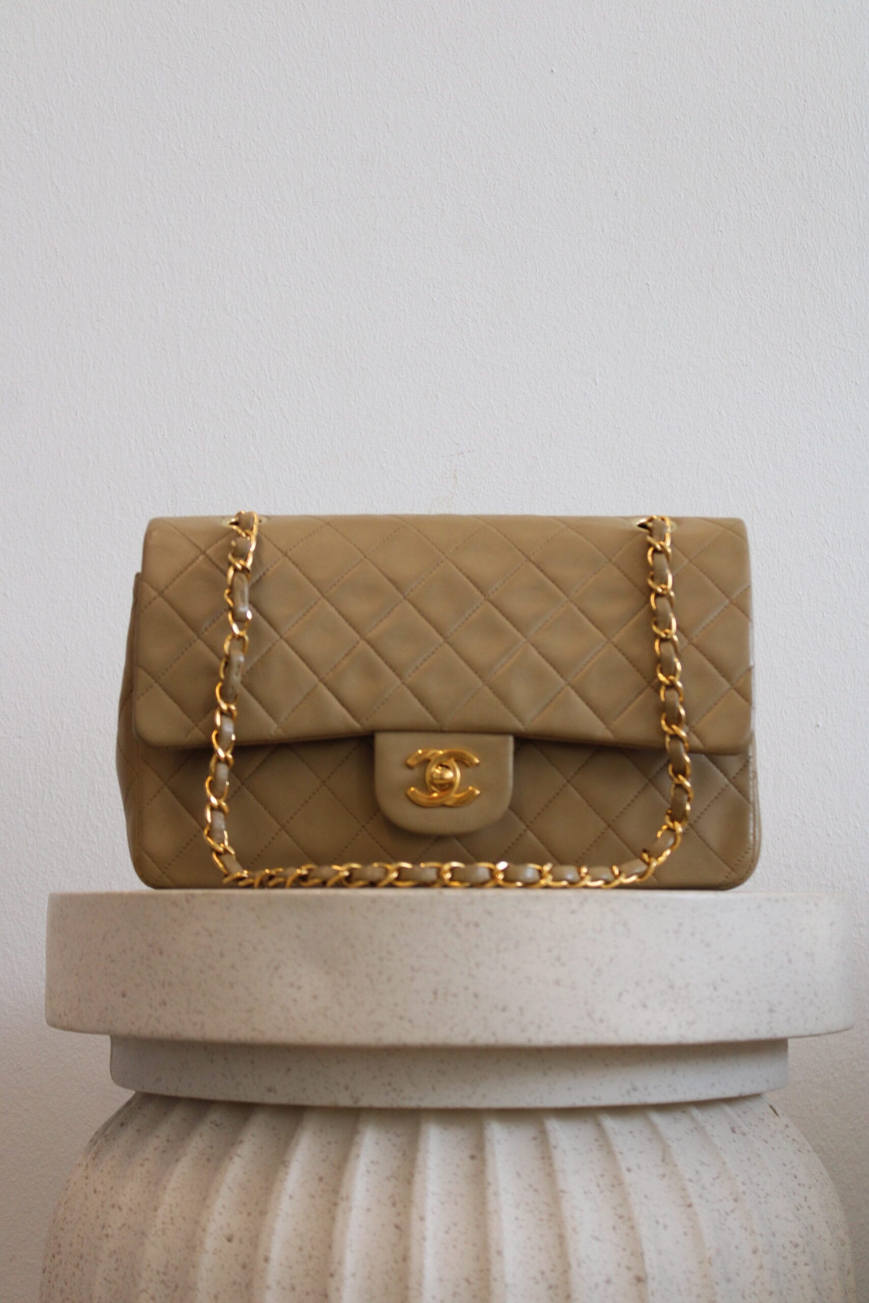 Chanel Double Flap Bag Medium Beige - Image 2