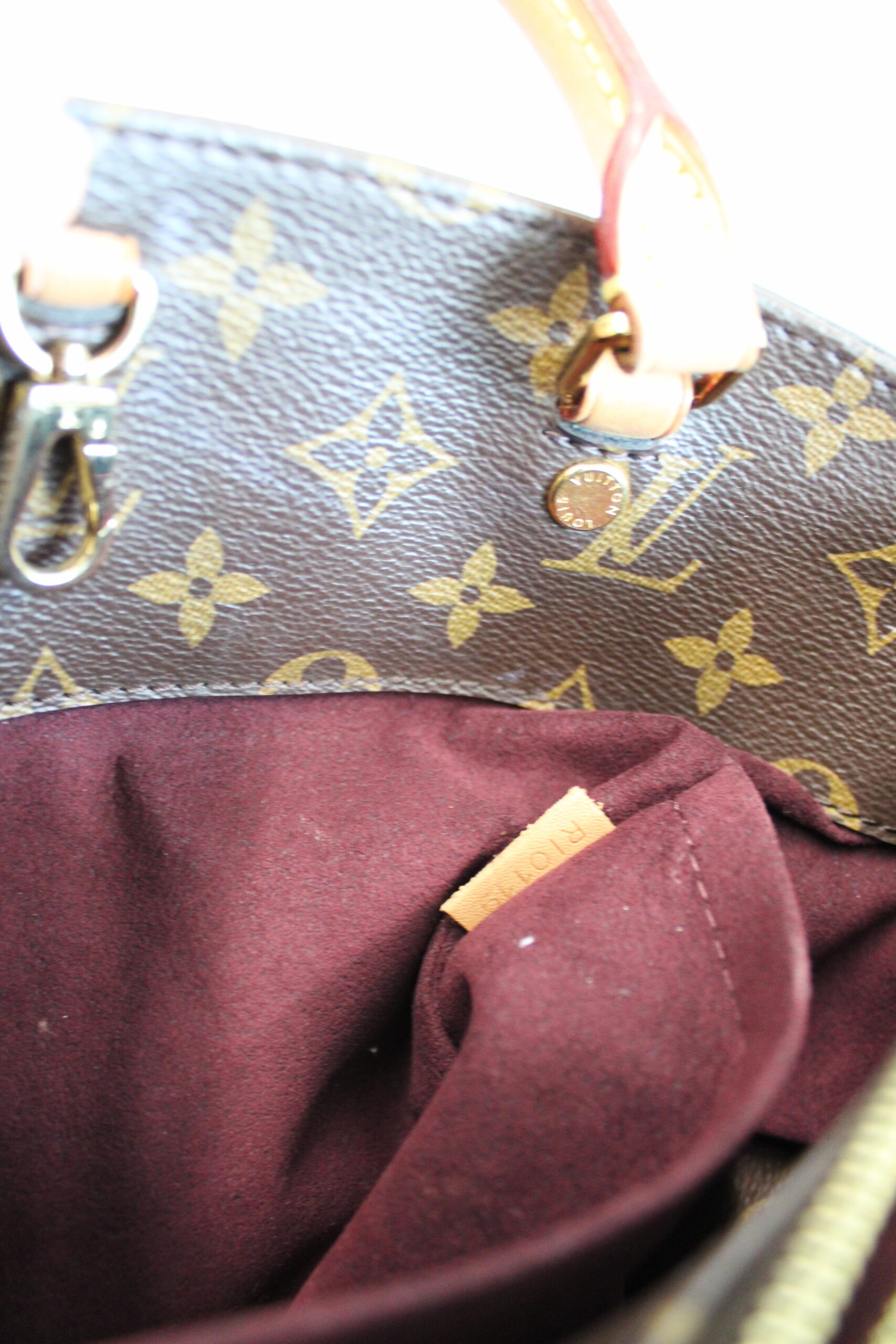 Louis Vuitton Montaigne MM - Image 13