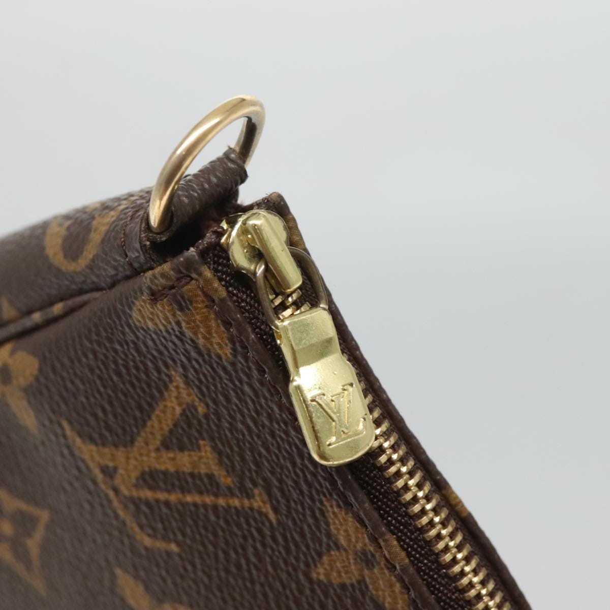 Louis Vuitton Pochette Crossbody - Image 11