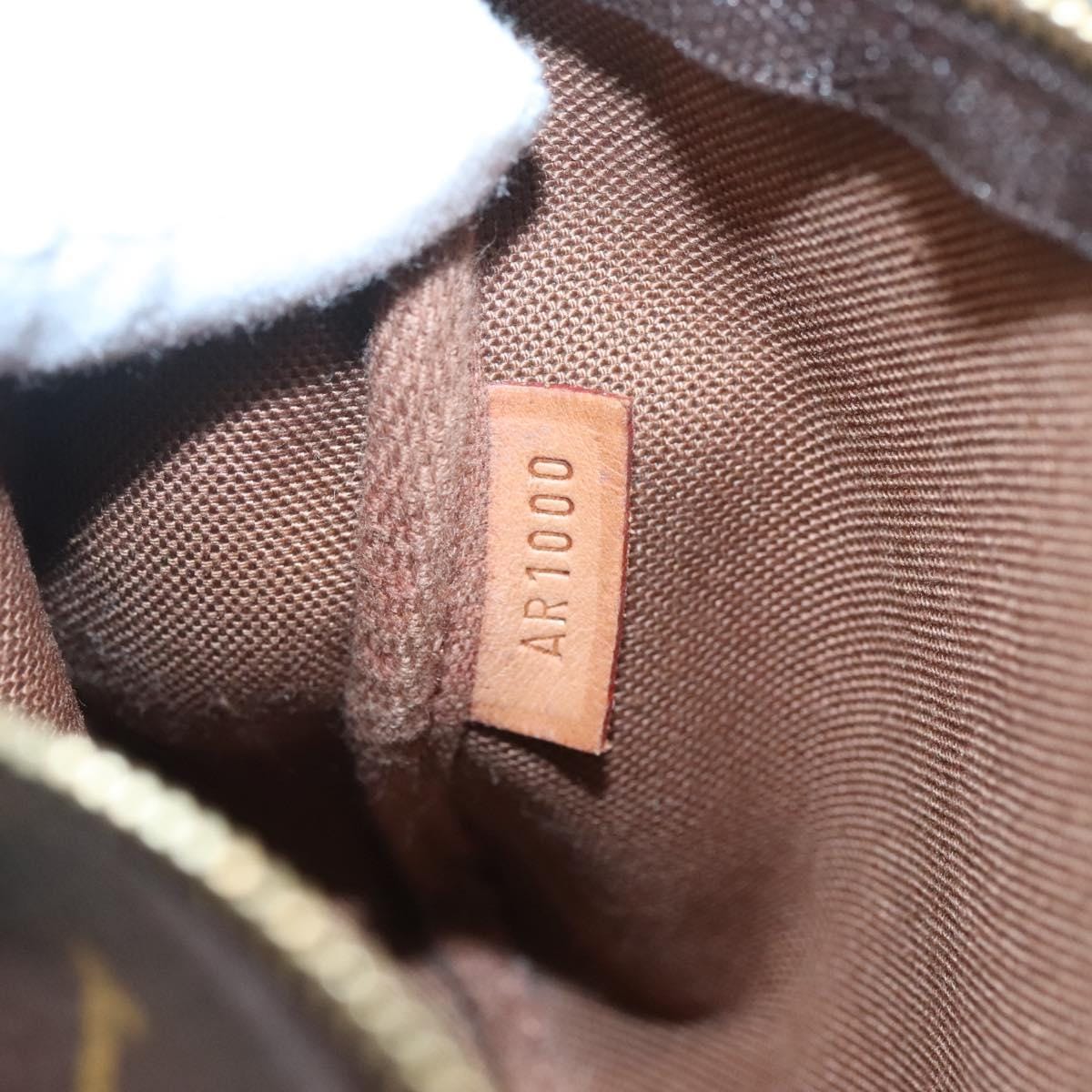 Louis Vuitton Pochette Crossbody - Image 14