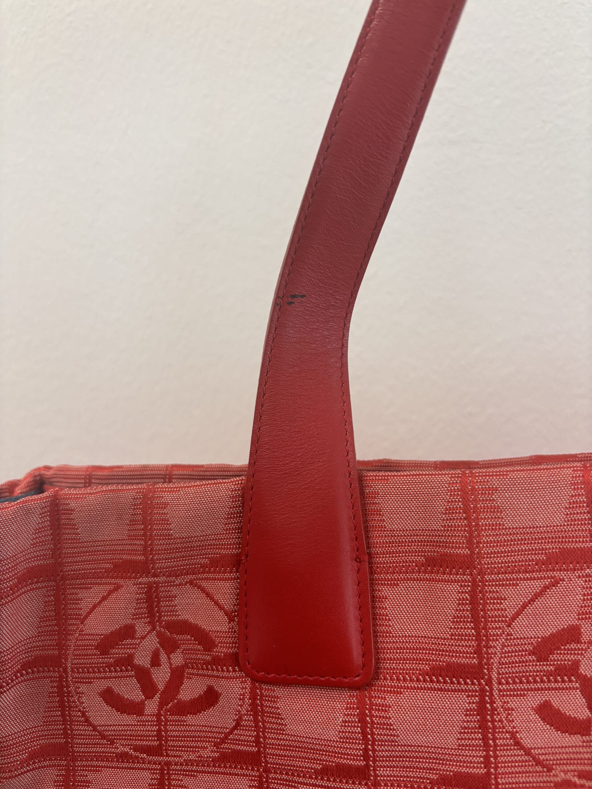 Chanel Travel Line Tote Red - Image 9