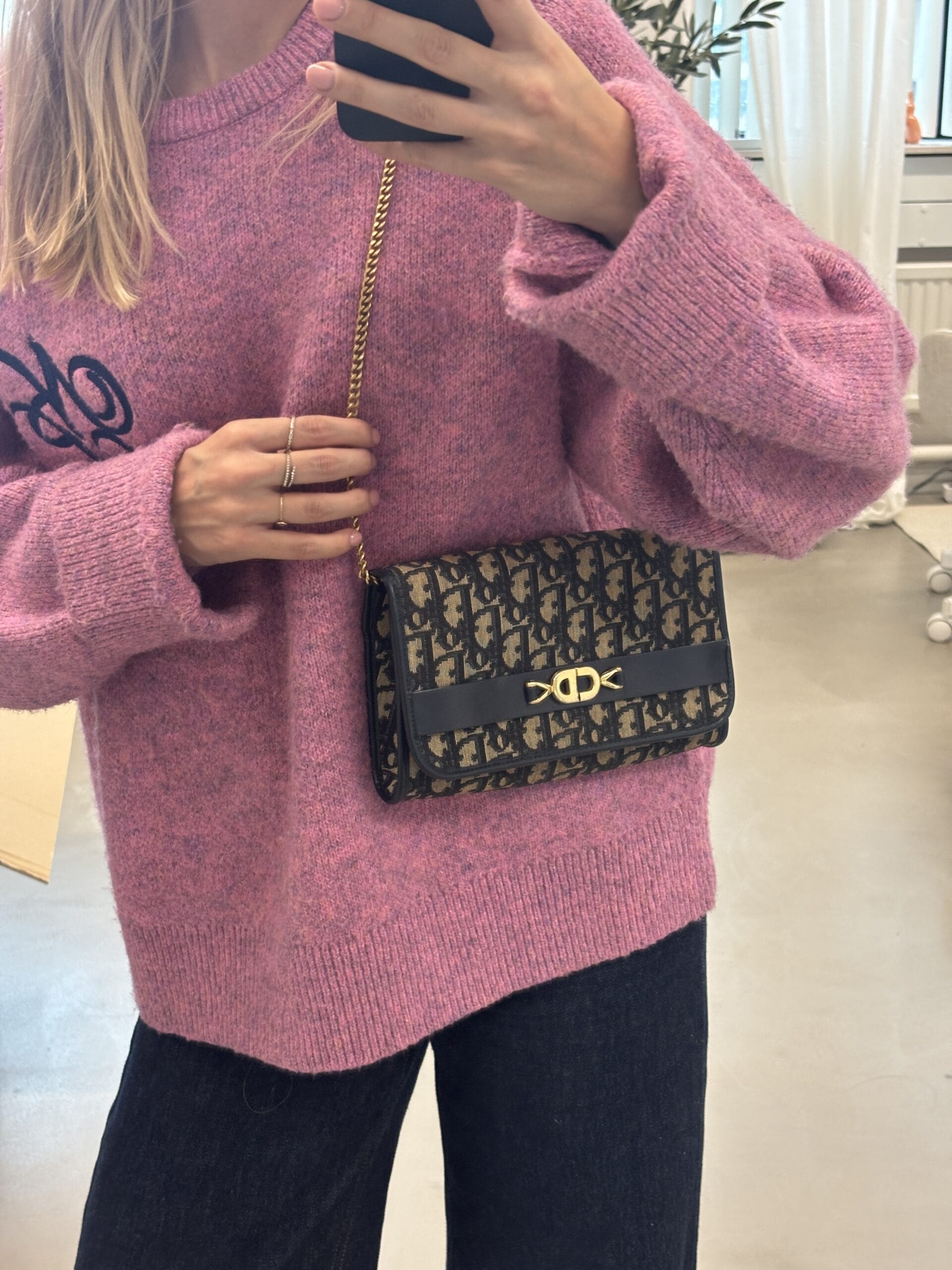 Dior Chain Bag Navy - Image 3