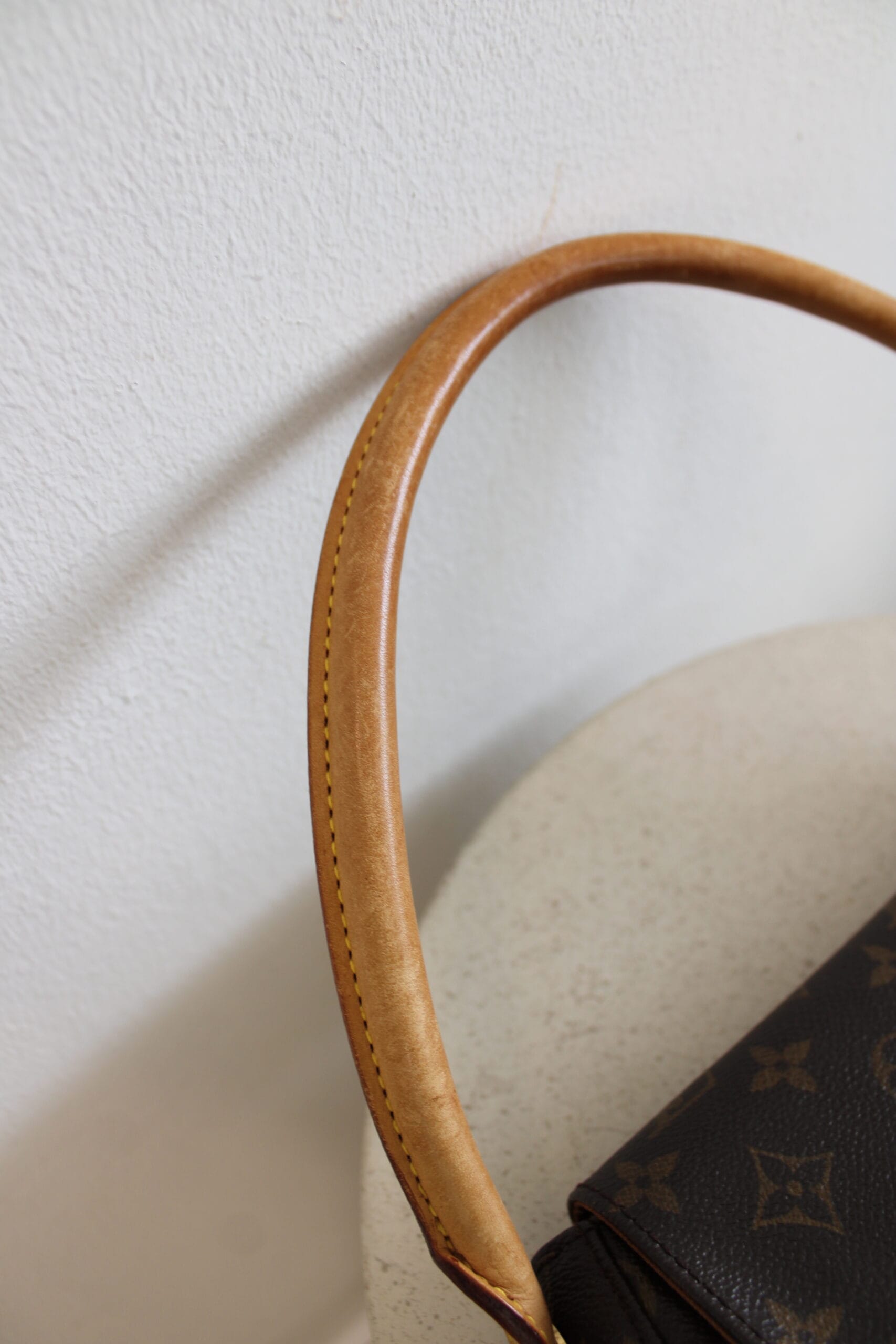 Louis Vuitton Looping PM - Image 8