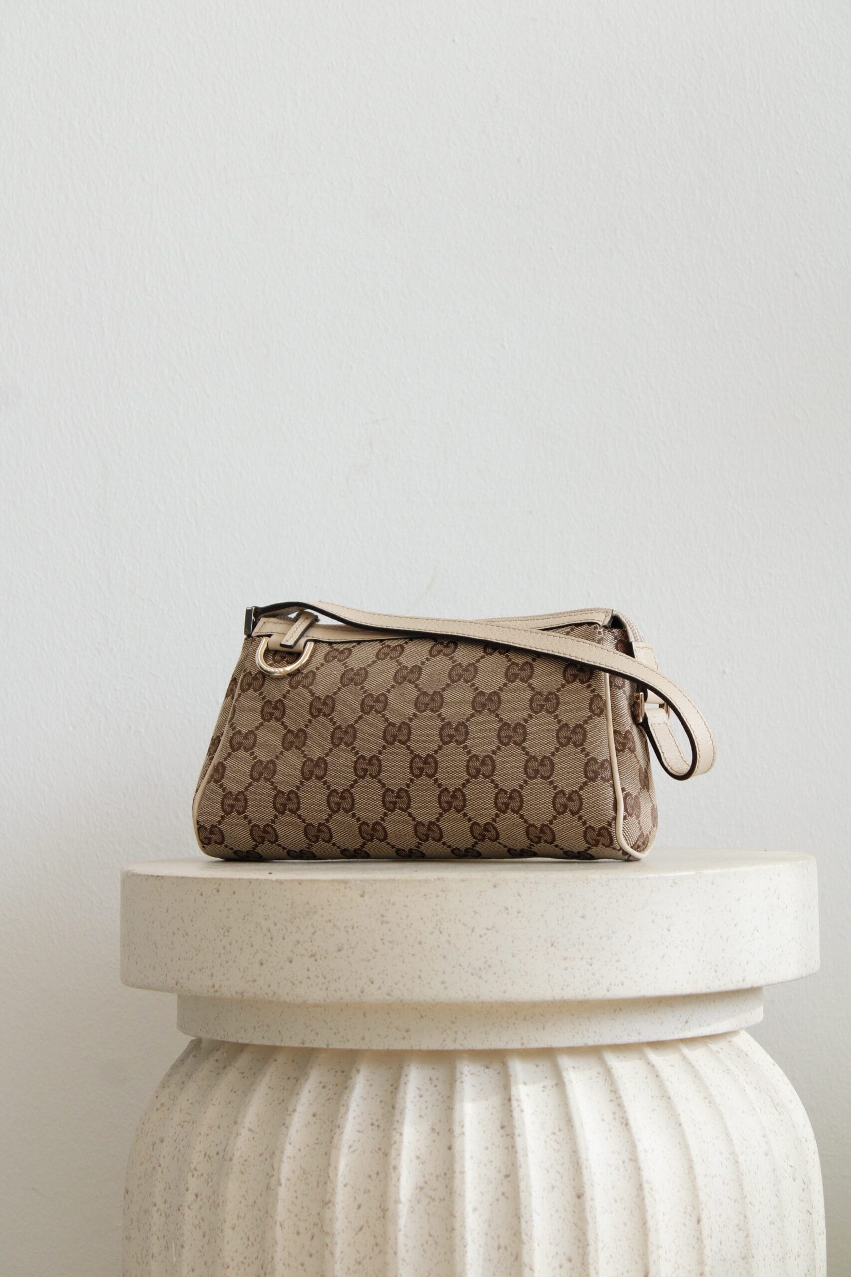 Gucci Pochette GG Beige - Image 2