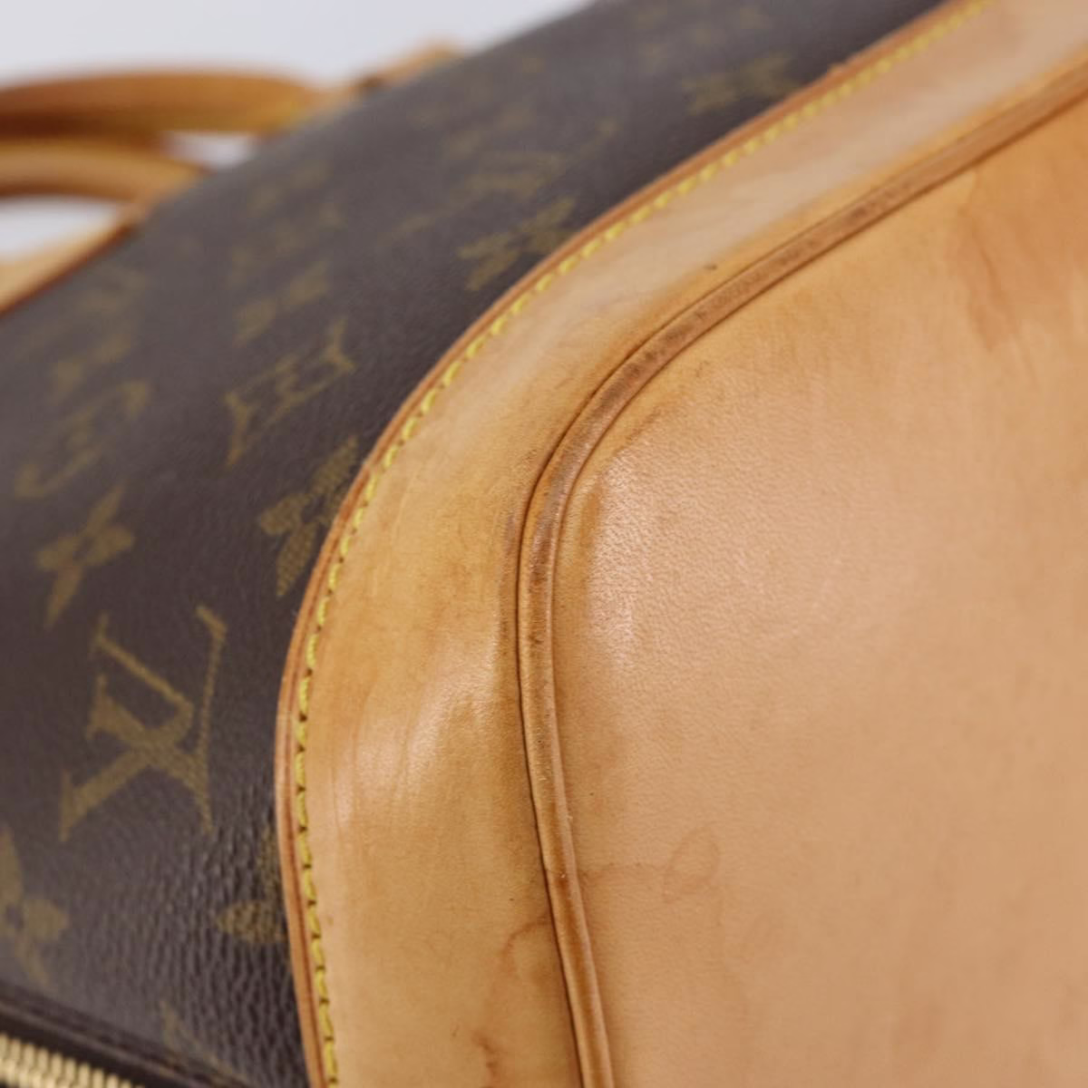 Louis Vuitton Alma - Image 11