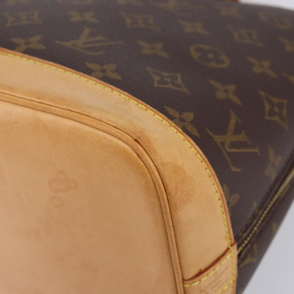 Louis Vuitton Alma - Image 12