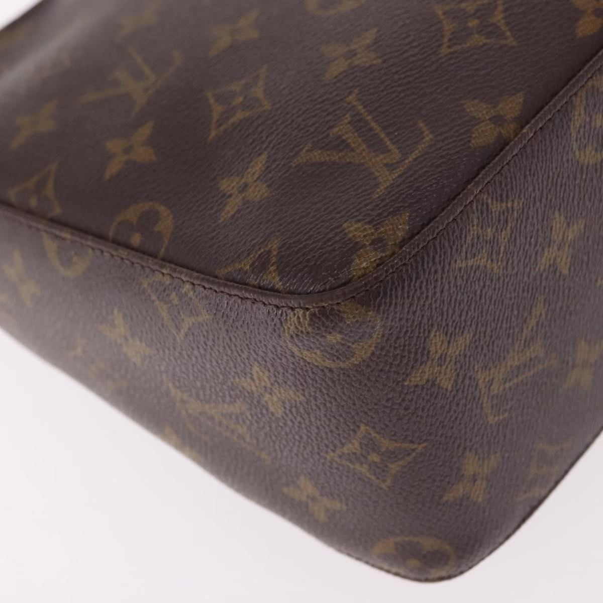 Louis Vuitton Looping MM - Image 11