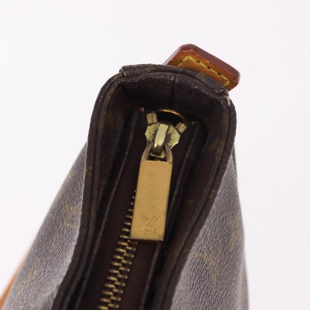 Louis Vuitton Looping MM - Image 13