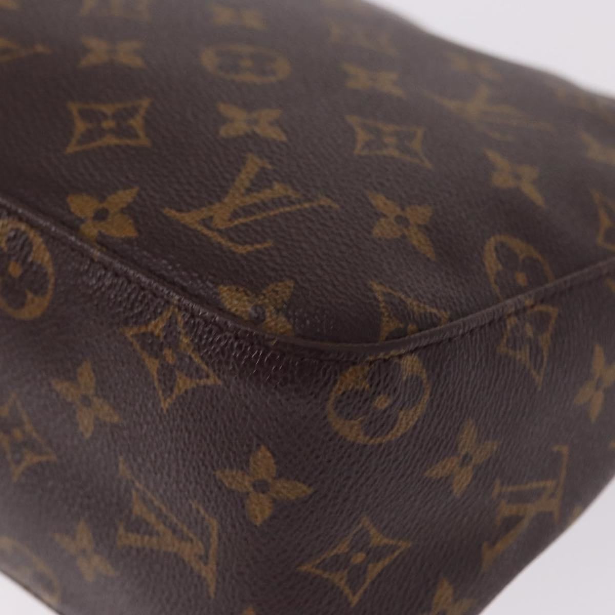 Louis Vuitton Looping MM - Image 10
