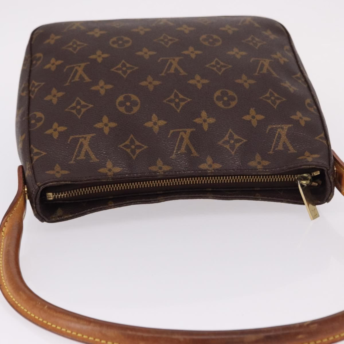 Louis Vuitton Looping MM - Image 7