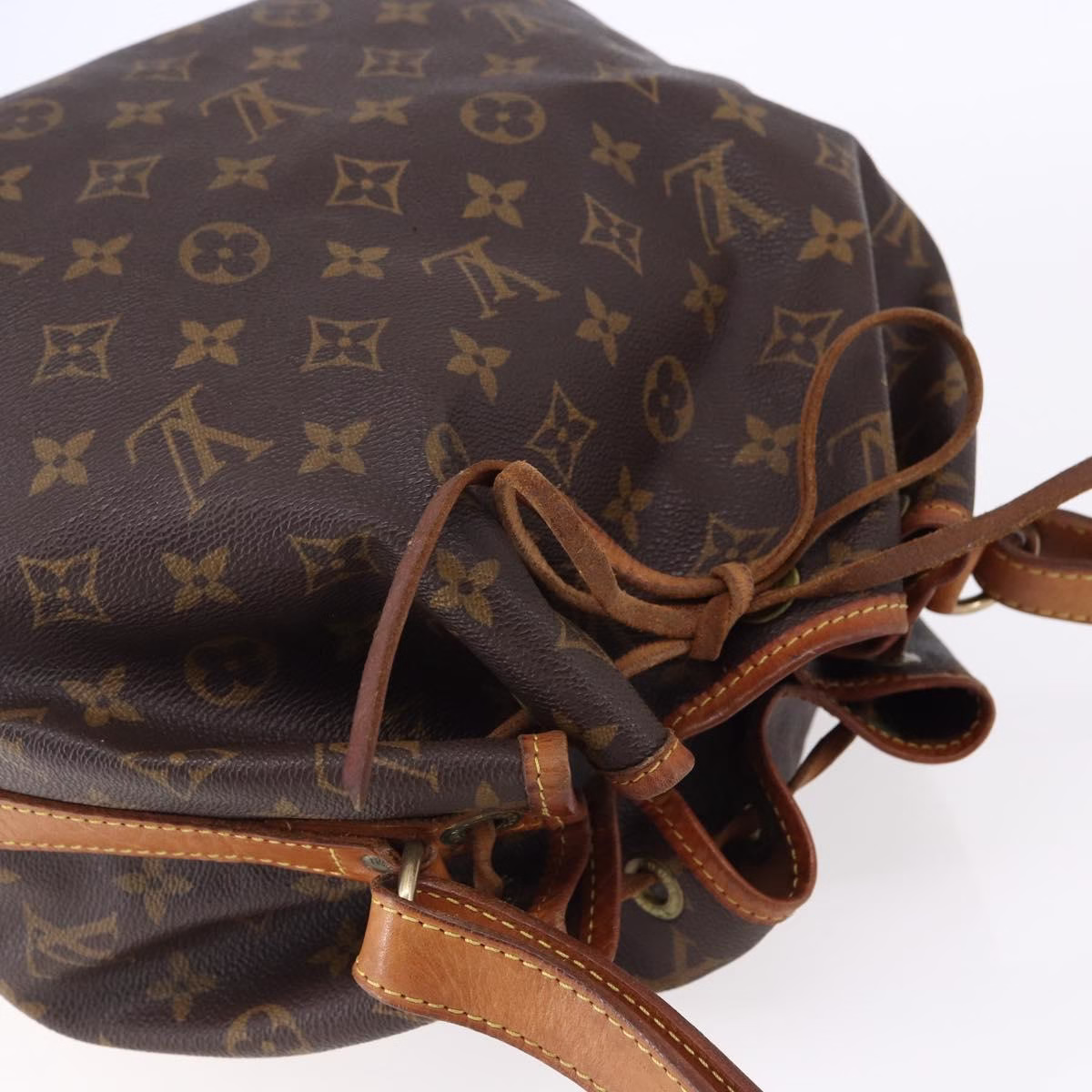 Louis Vuitton Petit Noé - Image 6