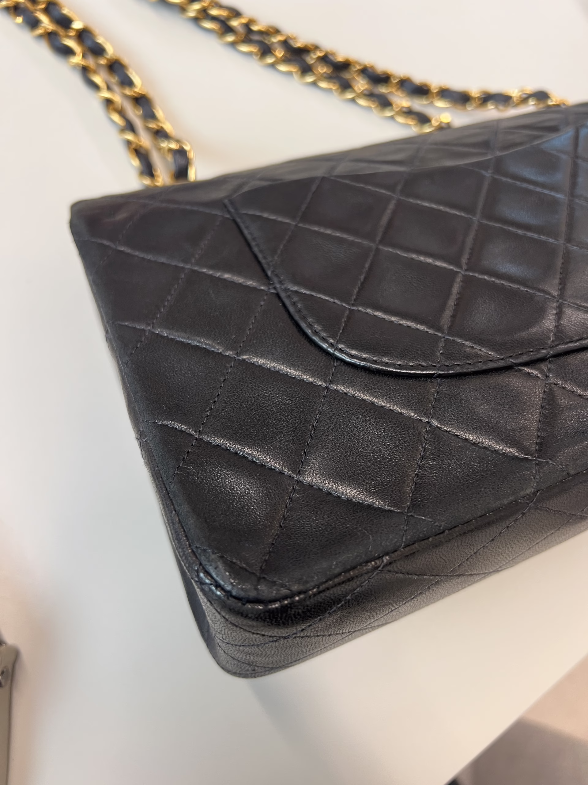 Chanel Double Flap Bag Medium Black - Image 5