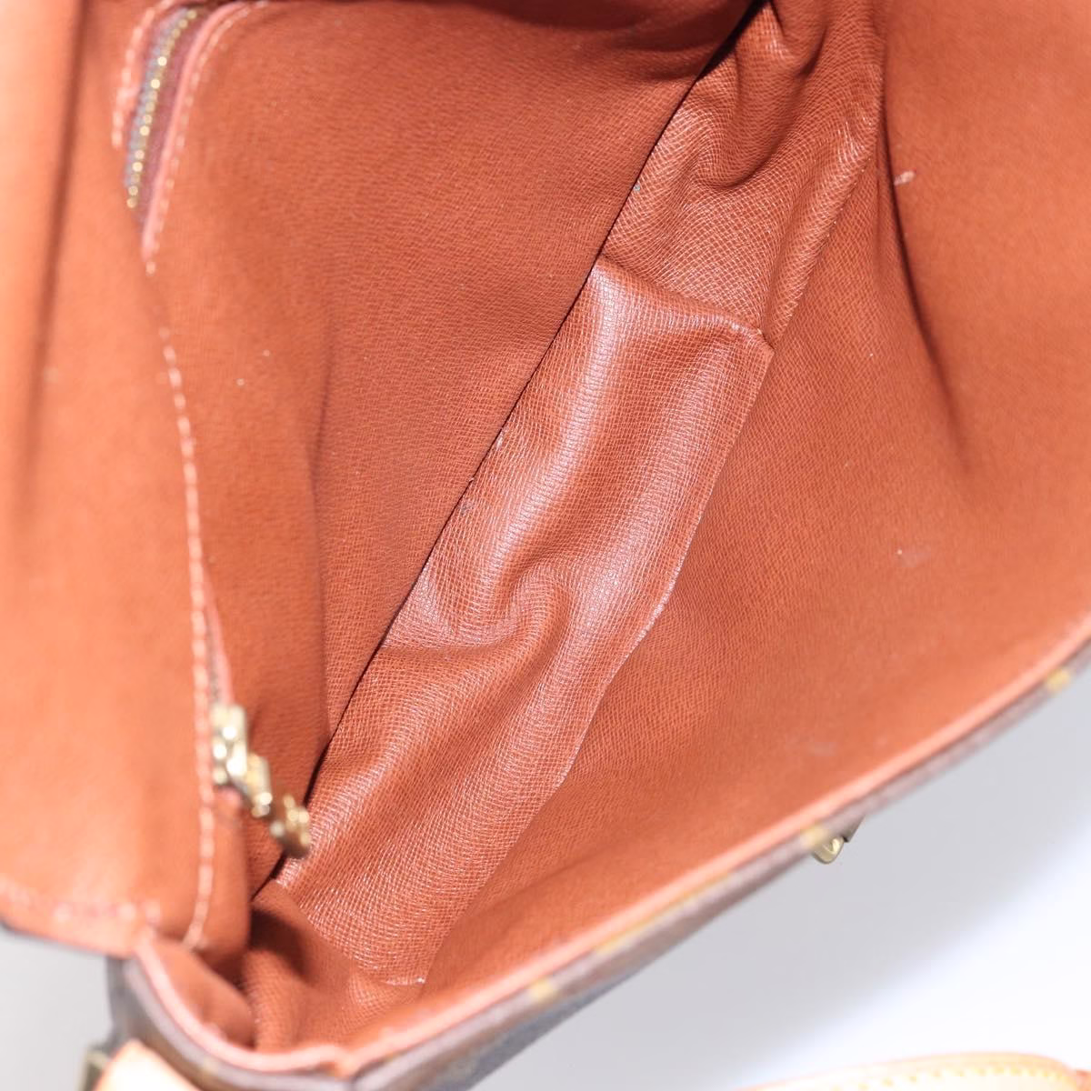 Louis Vuitton Chantilly GM - Image 11