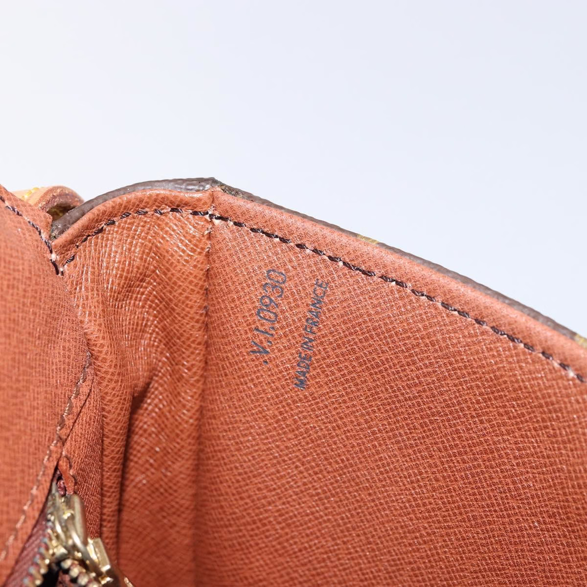 Louis Vuitton Chantilly GM - Image 13