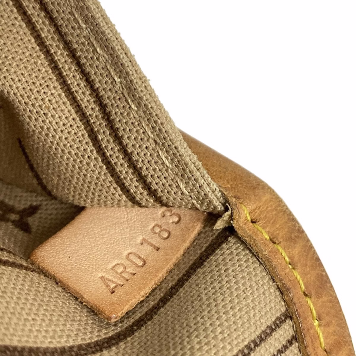 Louis Vuitton Neverfull Monogram MM - Image 13
