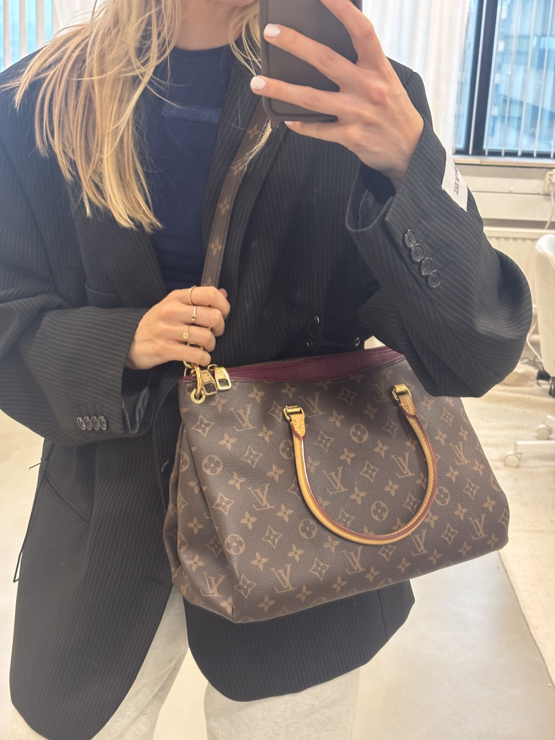 Louis Vuitton Pallas Two Ways - Image 14