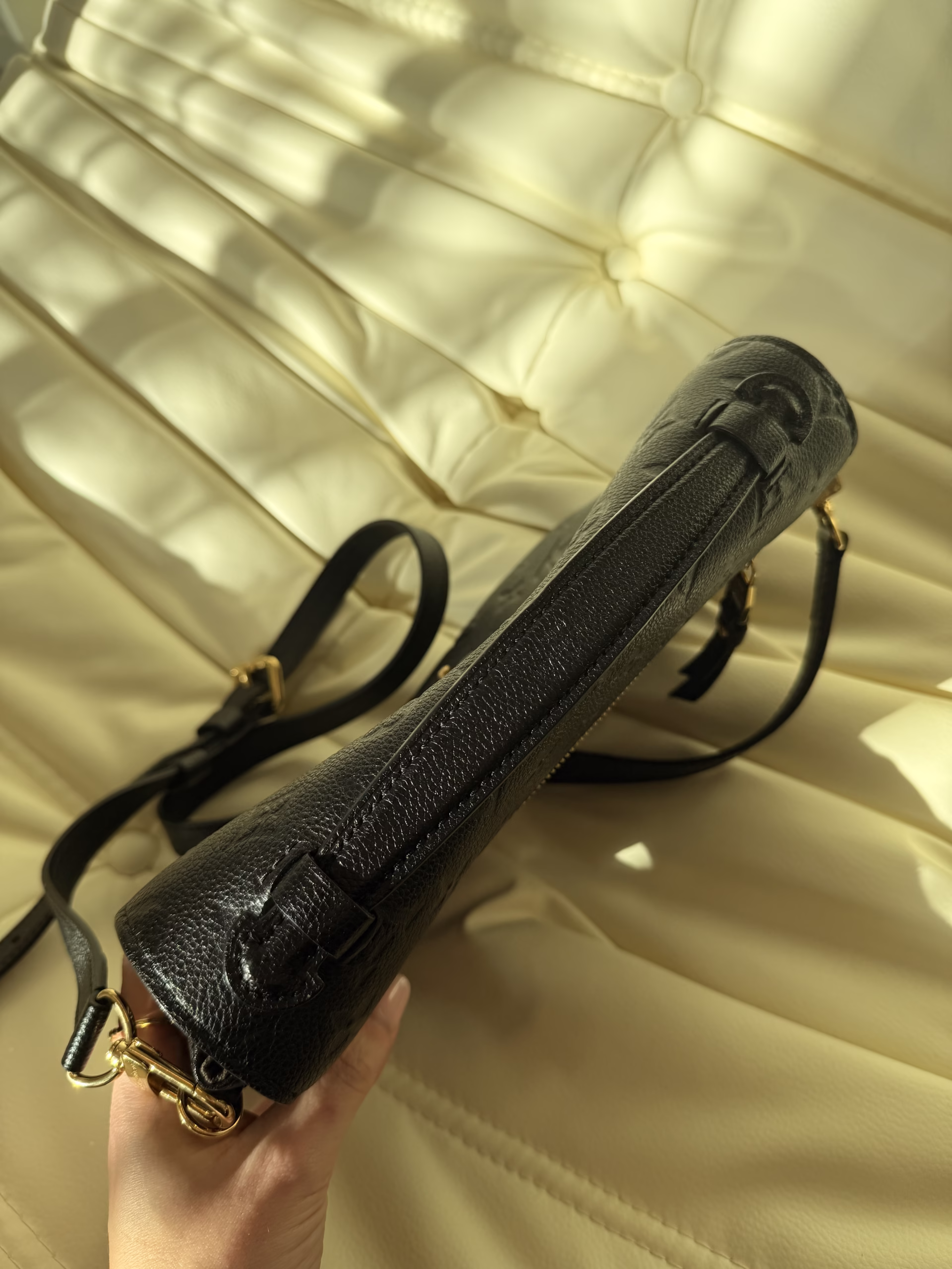 Louis Vuitton Pochette Métis Empreinte - Image 6