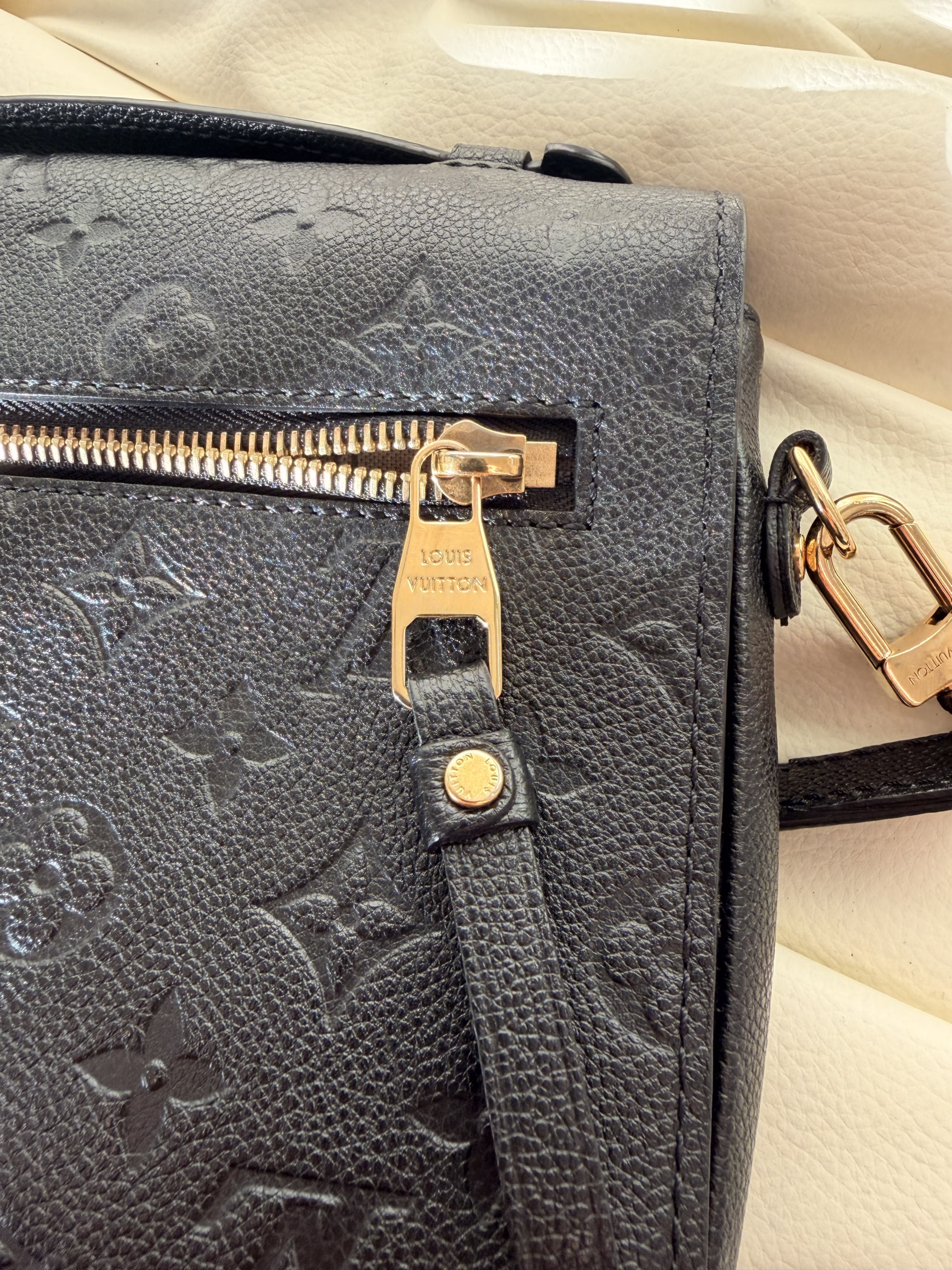 Louis Vuitton Pochette Métis Empreinte - Image 5