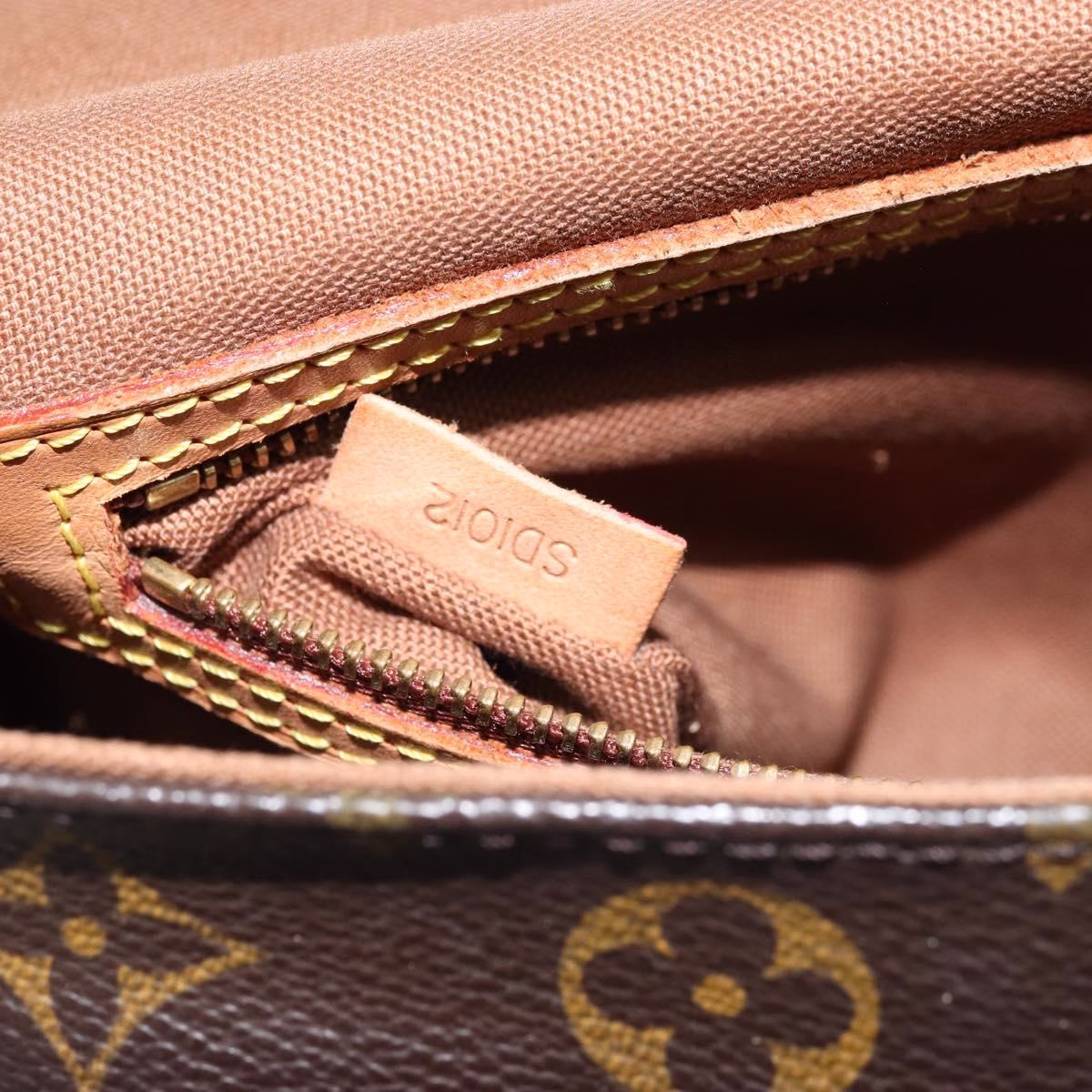 Louis Vuitton Looping PM - Image 13