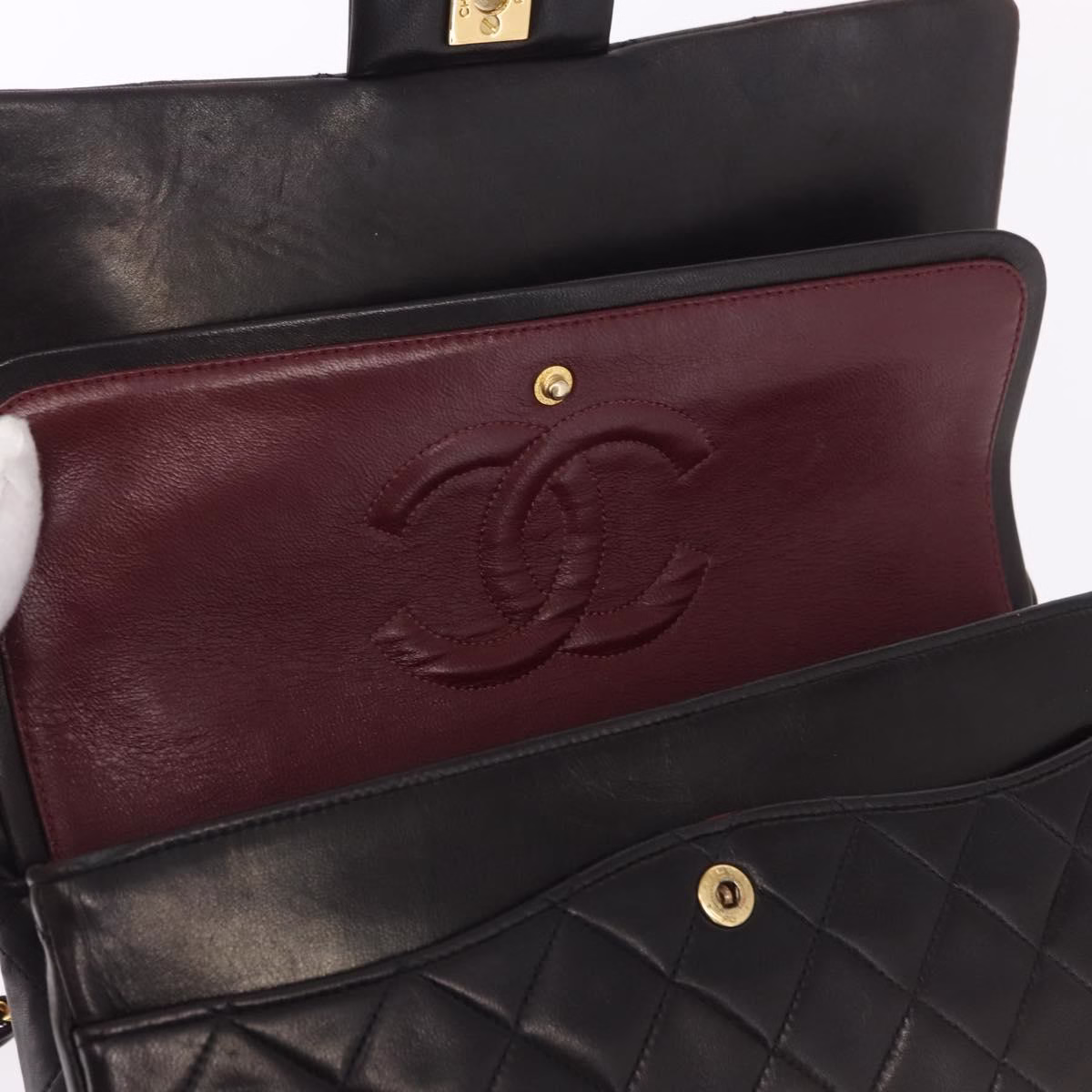 Chanel Double Flap Bag Medium Black - Image 22