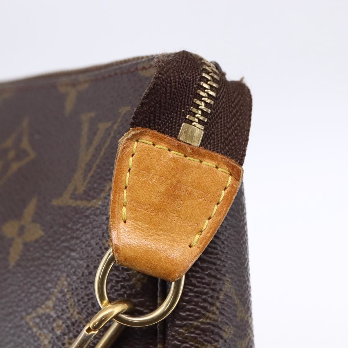 Louis Vuitton Pochette Crossbody - Image 10