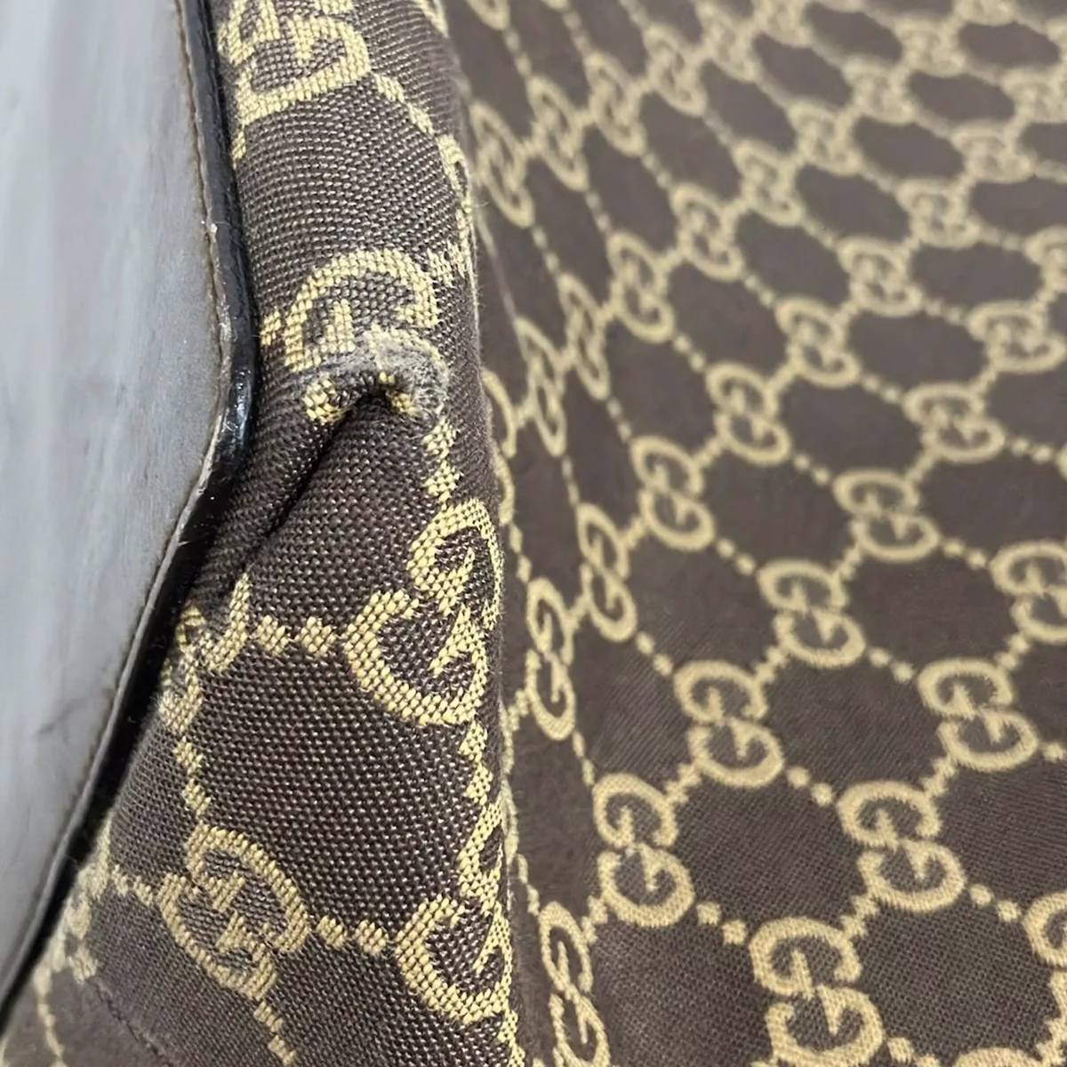 Gucci Shoulder Tote GG Brown - Image 10
