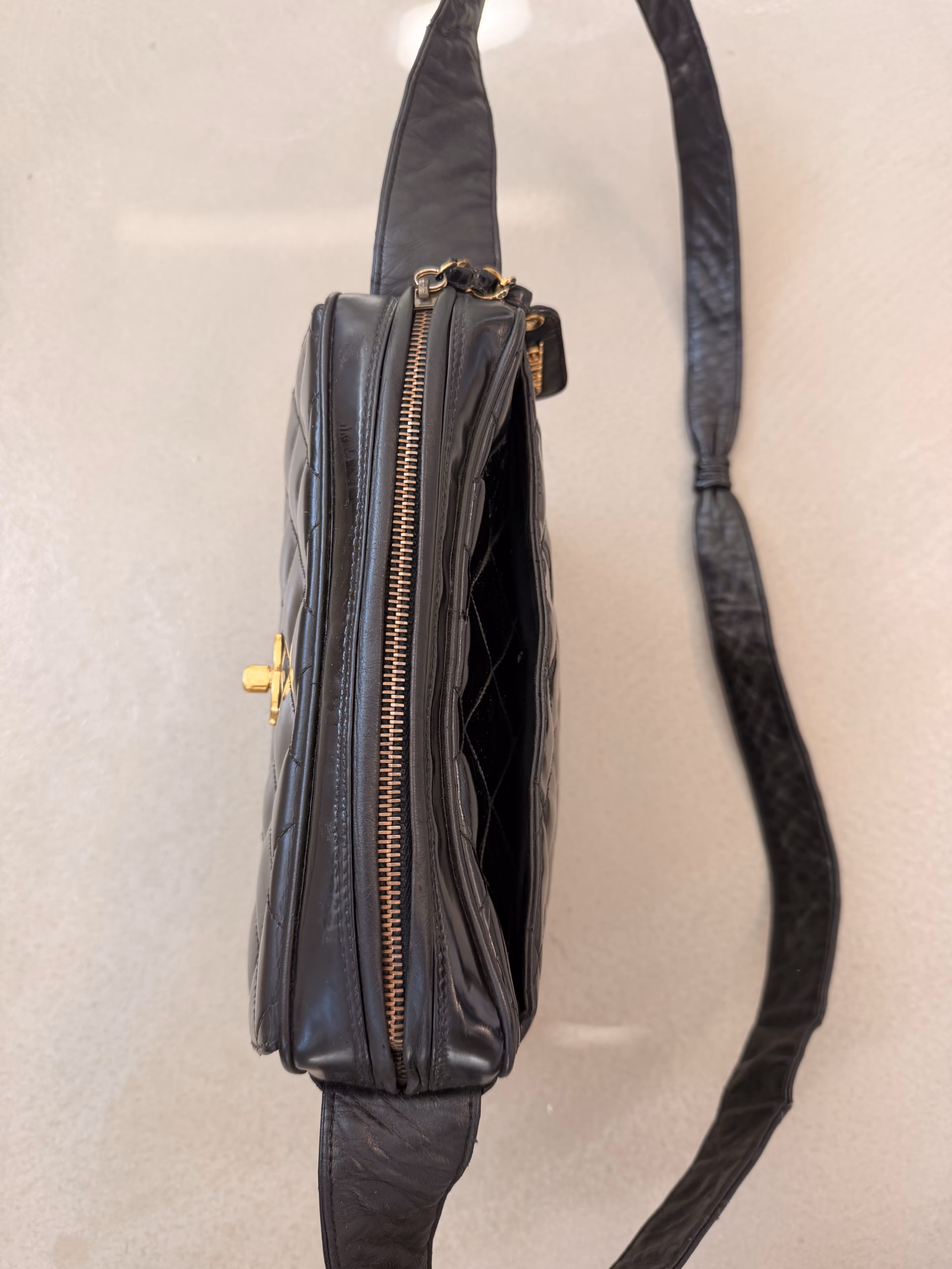 Chanel Matelasse Shoulder Bag Patent - Image 15