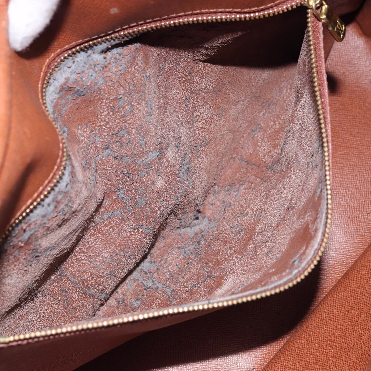 Louis Vuitton Boulogne - Image 10