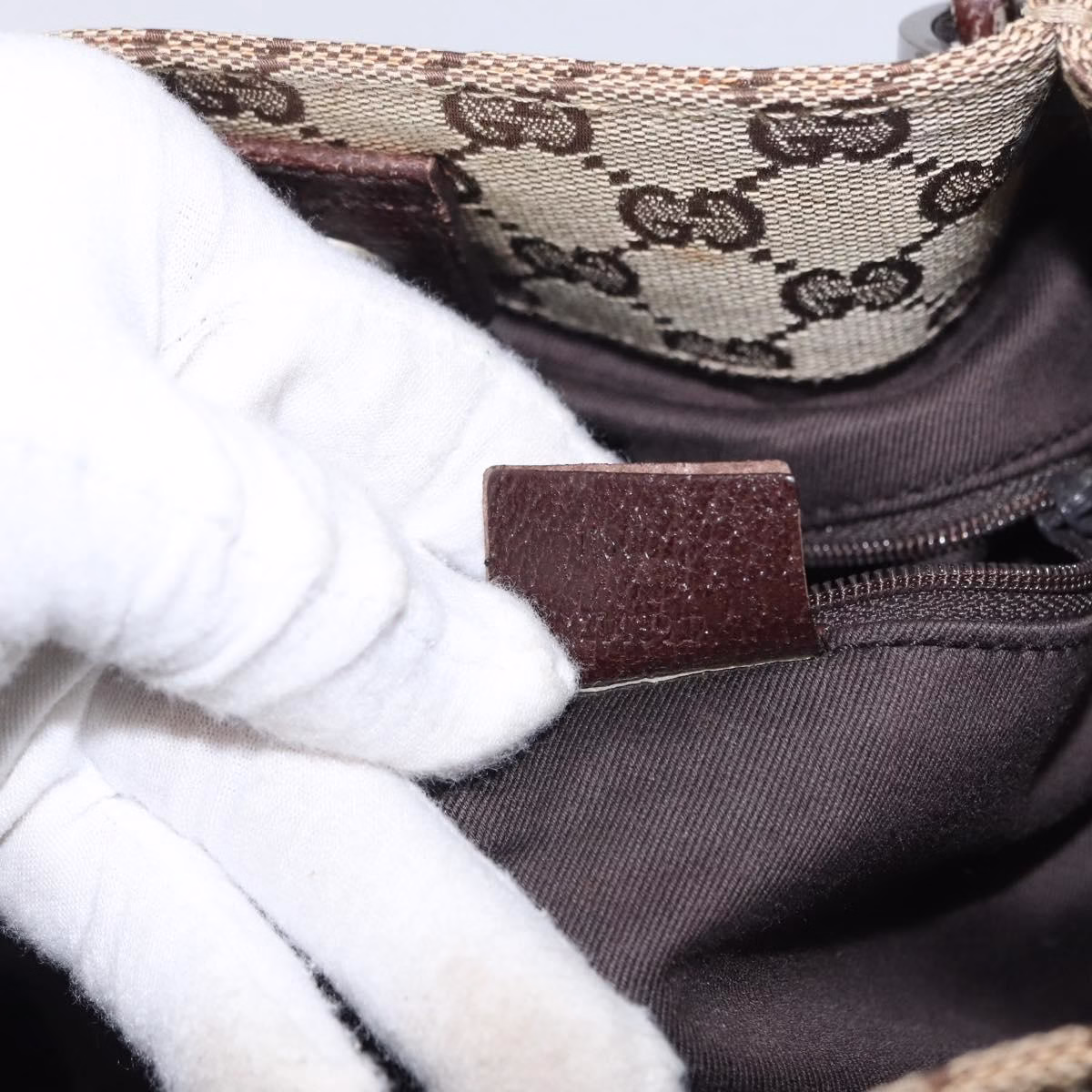Gucci Canvas Shoulder bag - Image 22