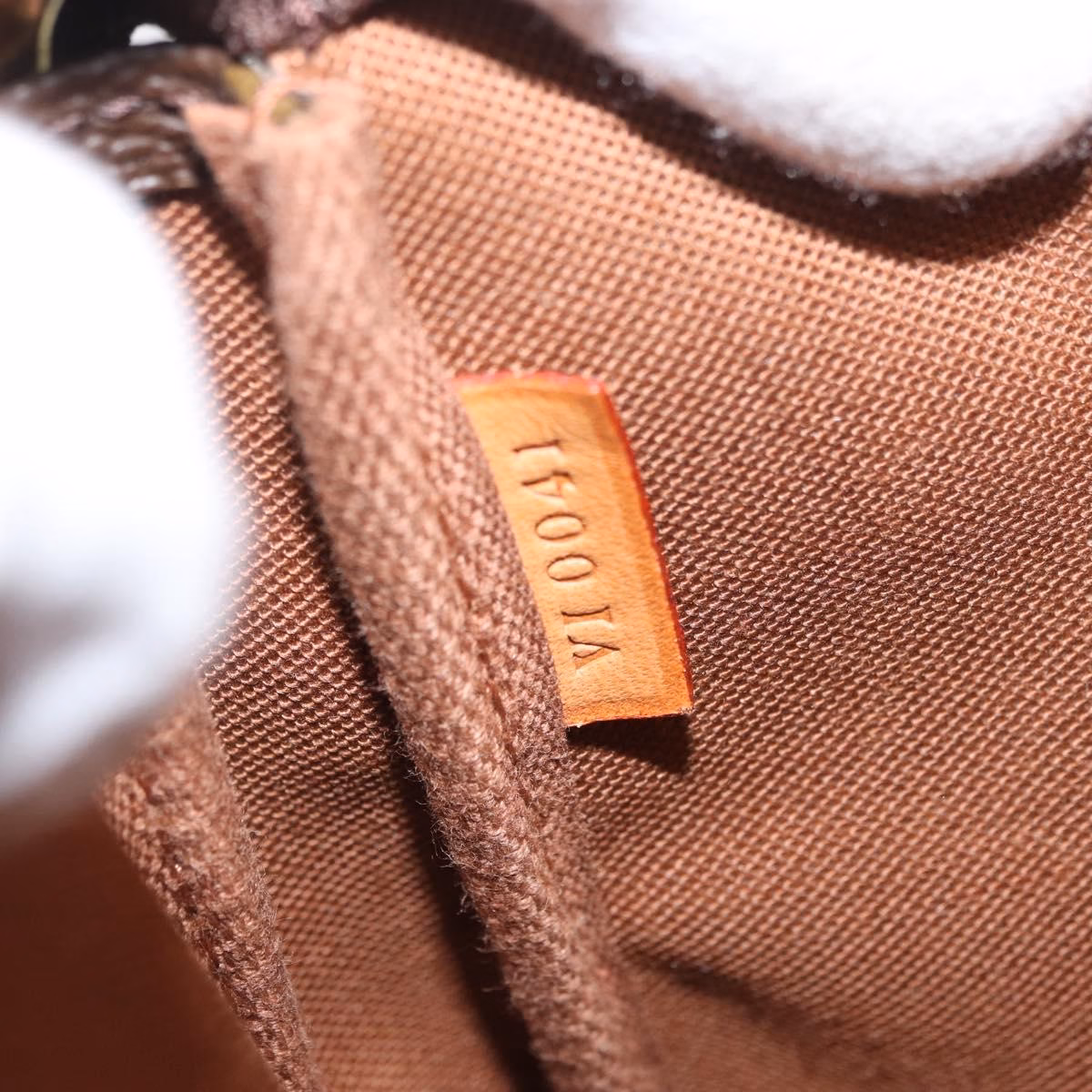 Louis Vuitton Pochette - Image 13